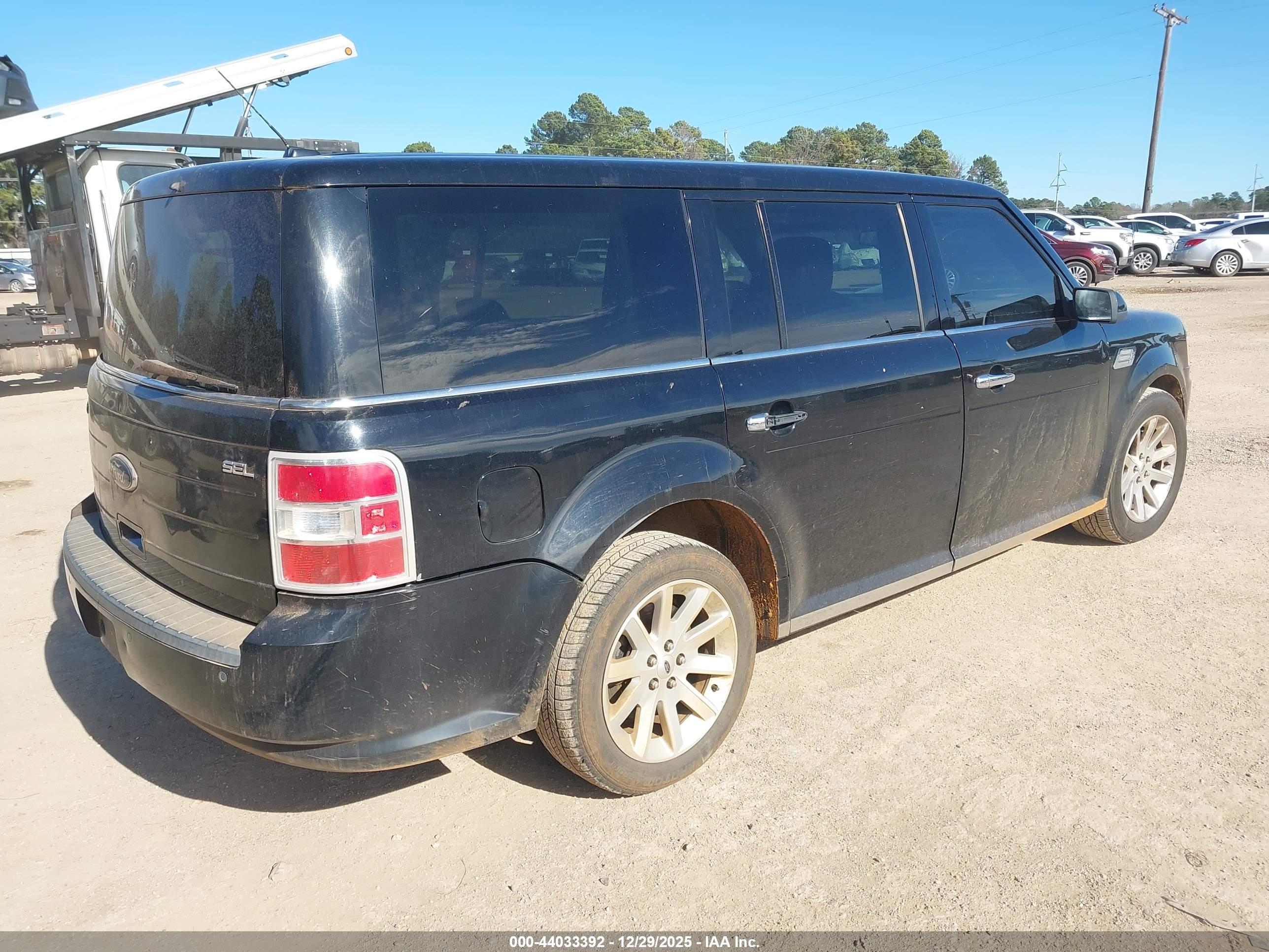 FORD FLEX image 4