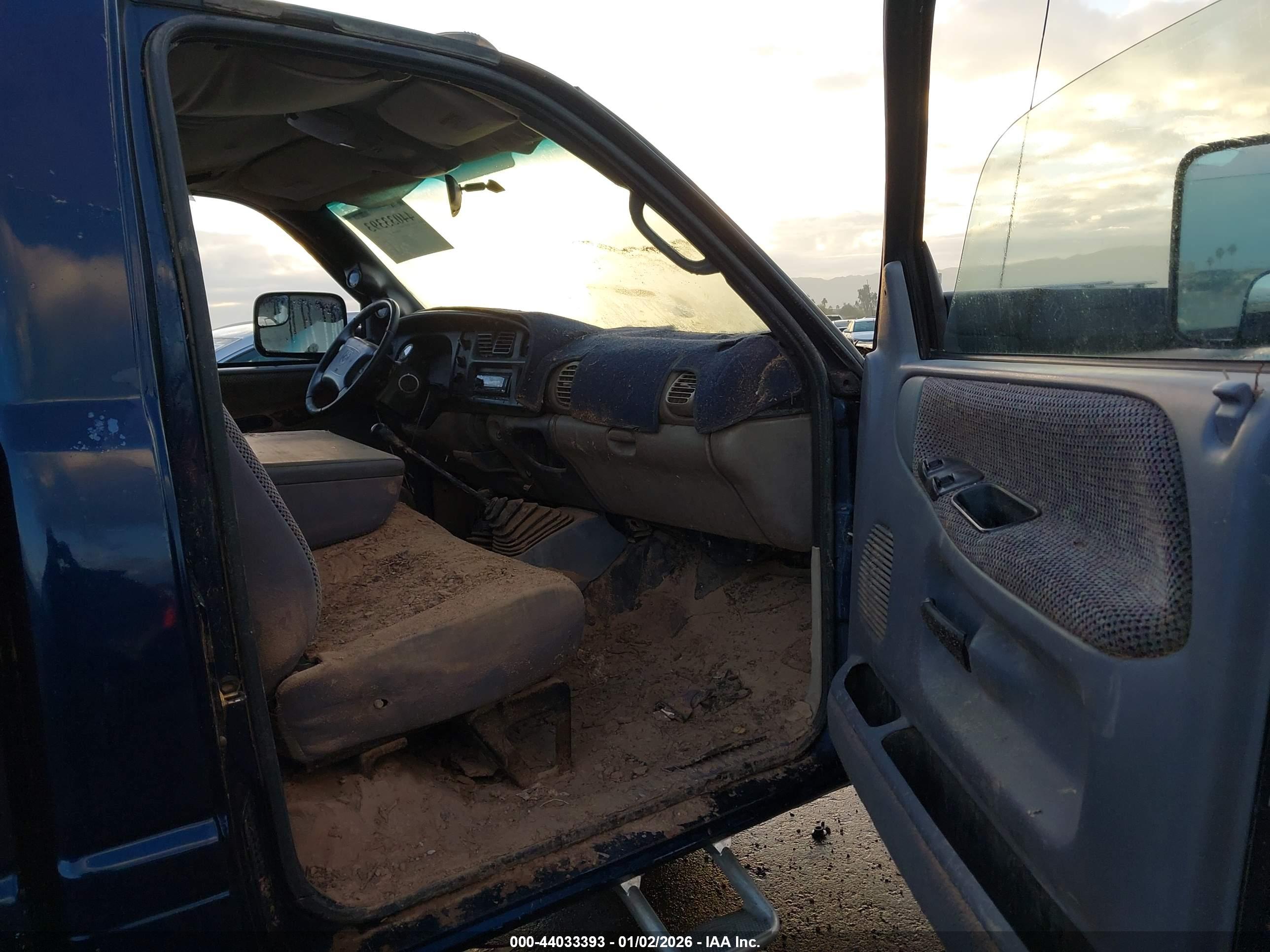 DODGE RAM image 5