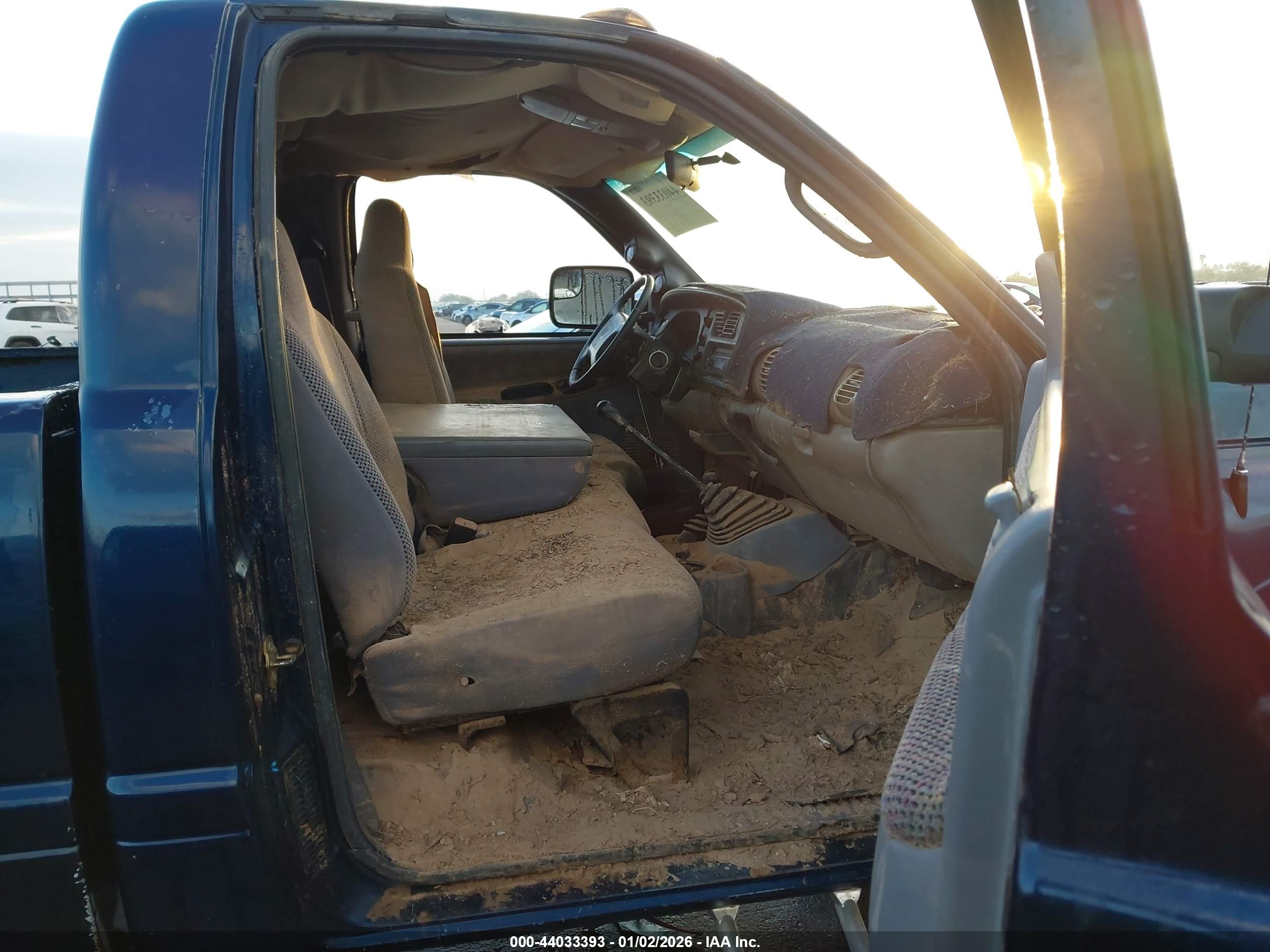 DODGE RAM image 8