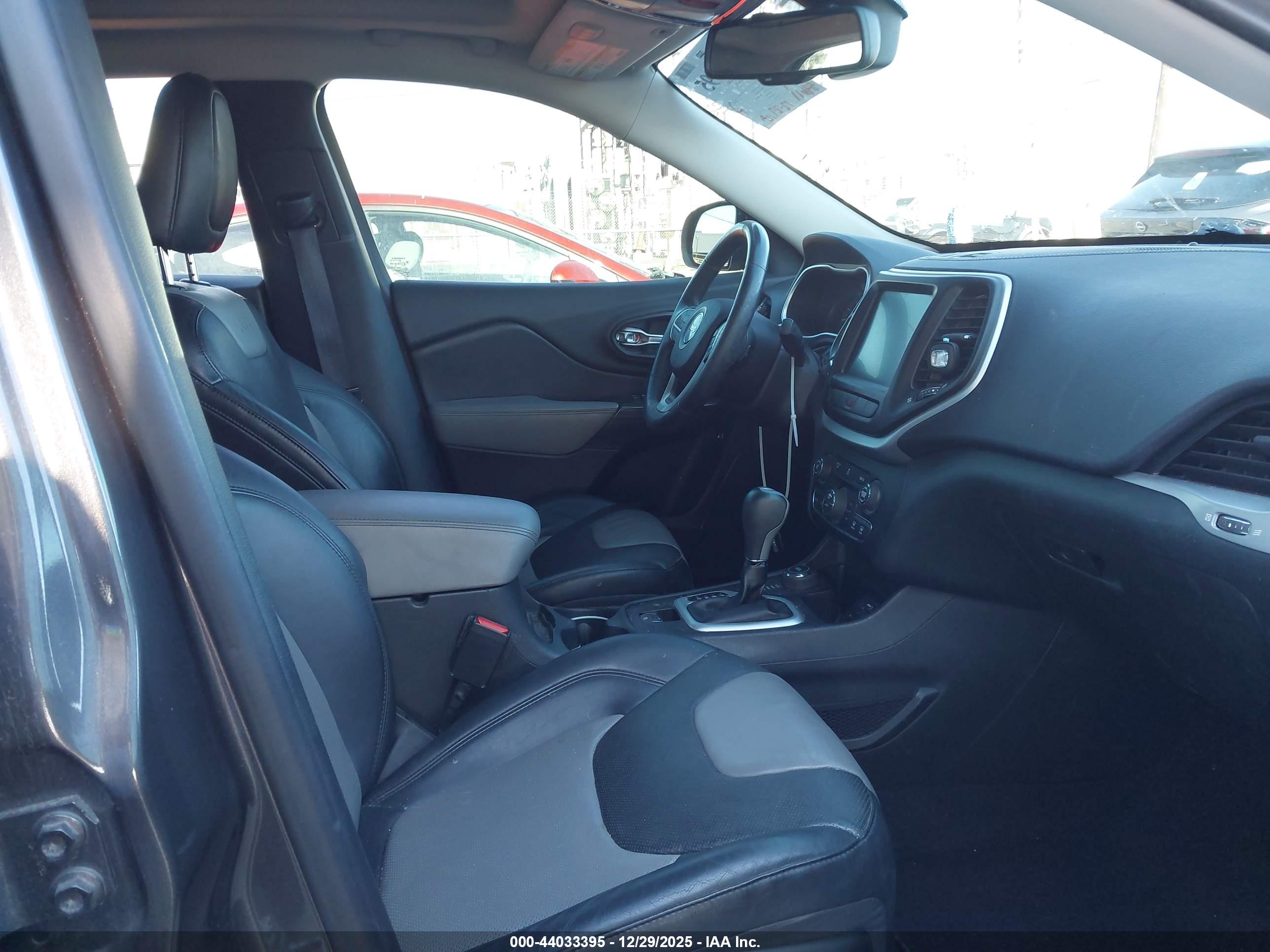 JEEP CHEROKEE image 5