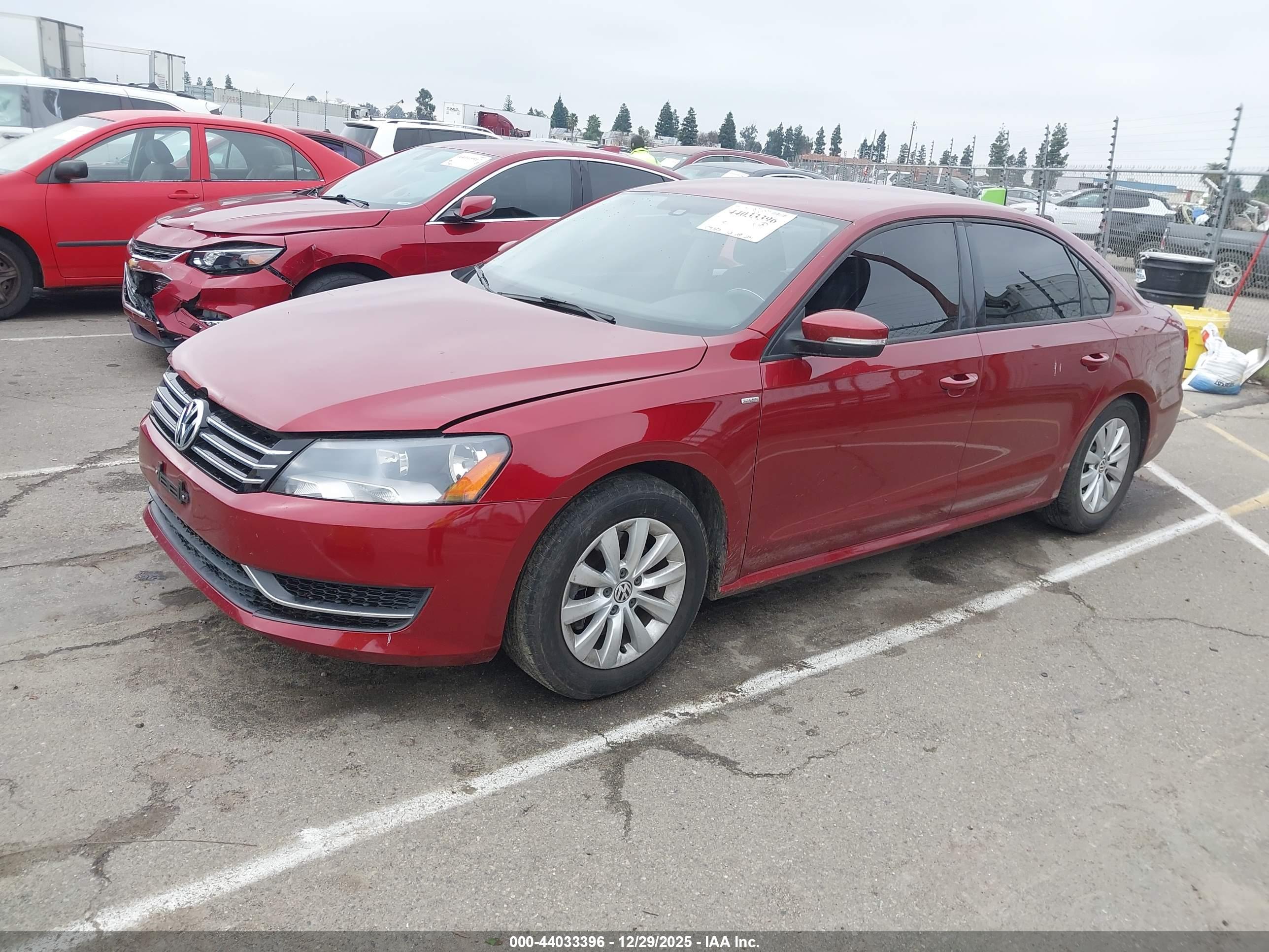 VOLKSWAGEN PASSAT image 2