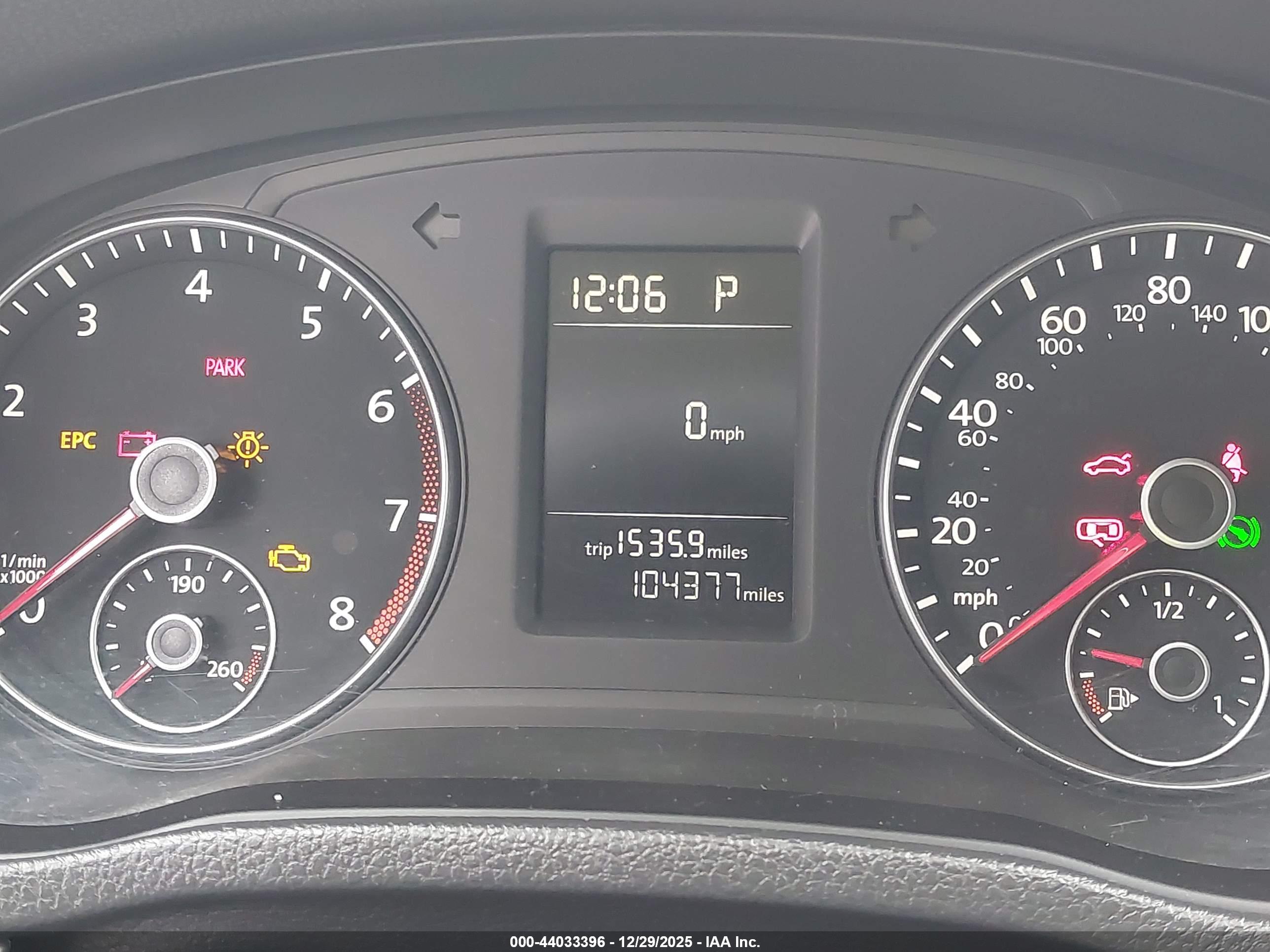 VOLKSWAGEN PASSAT image 7