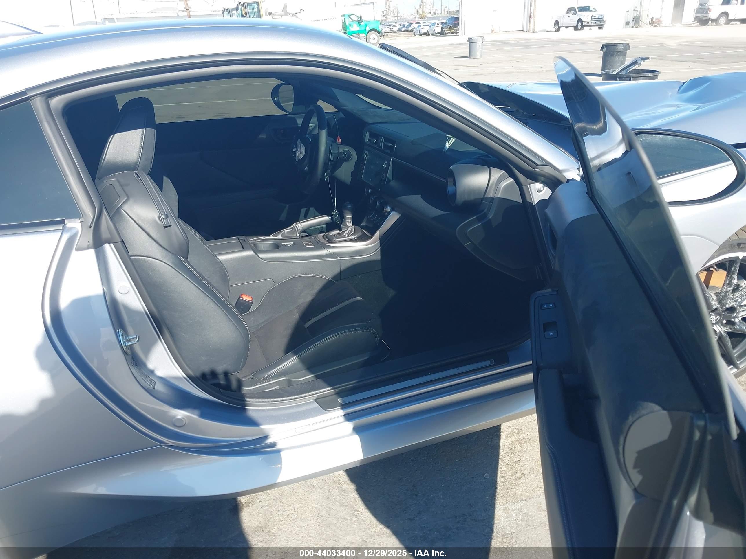 TOYOTA GR86 image 5