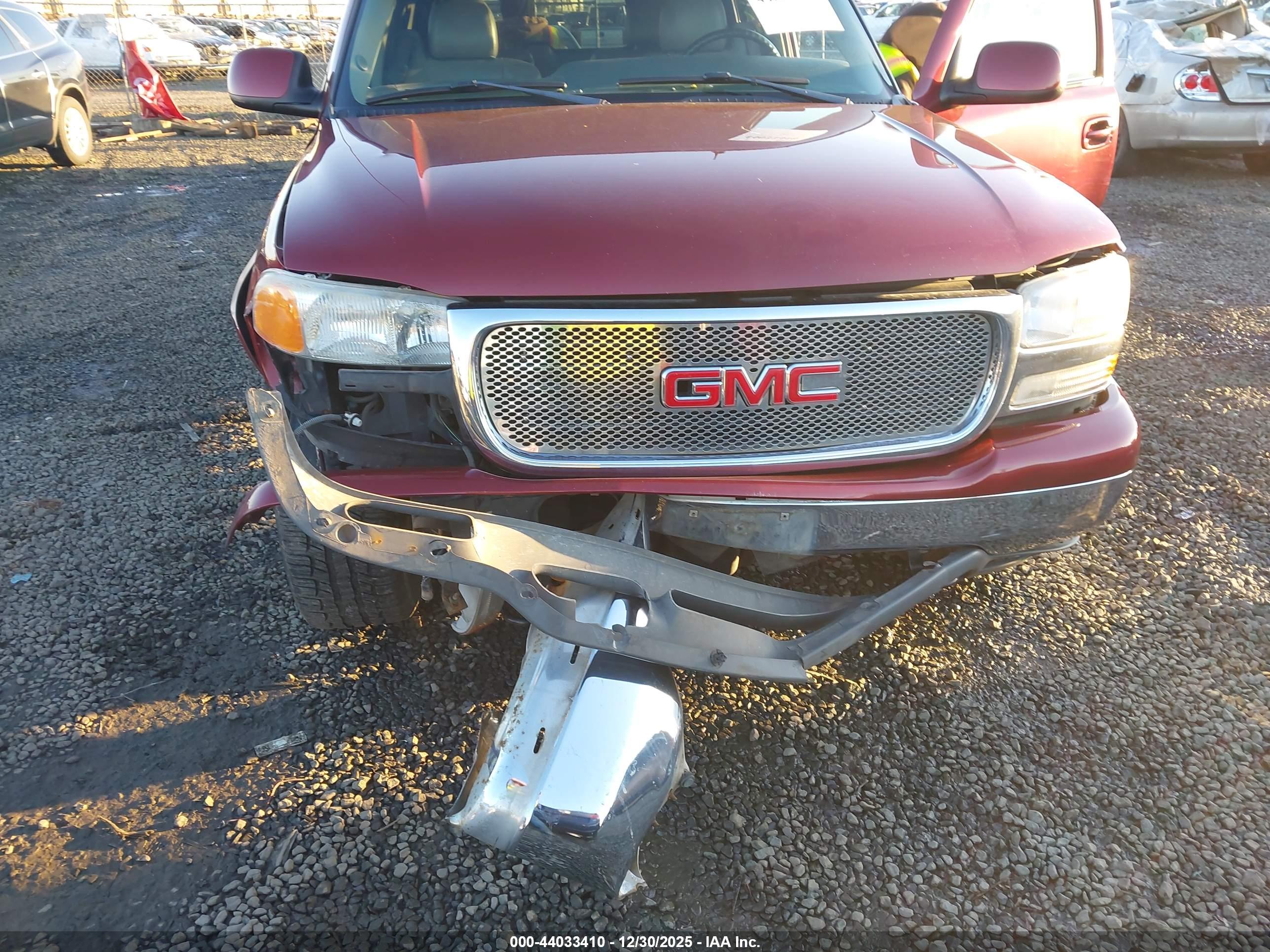 GMC YUKON image 6