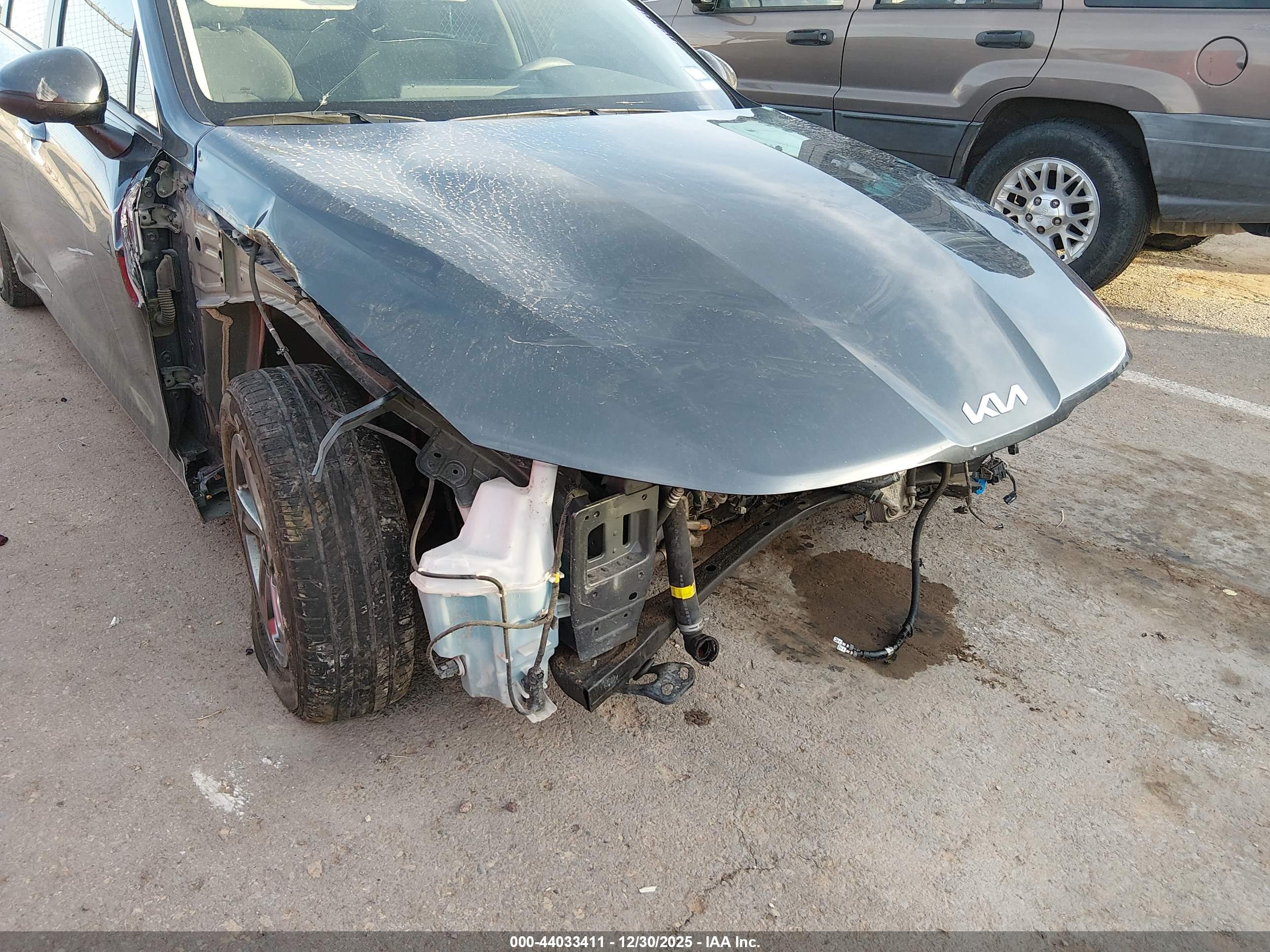 KIA K5 image 6