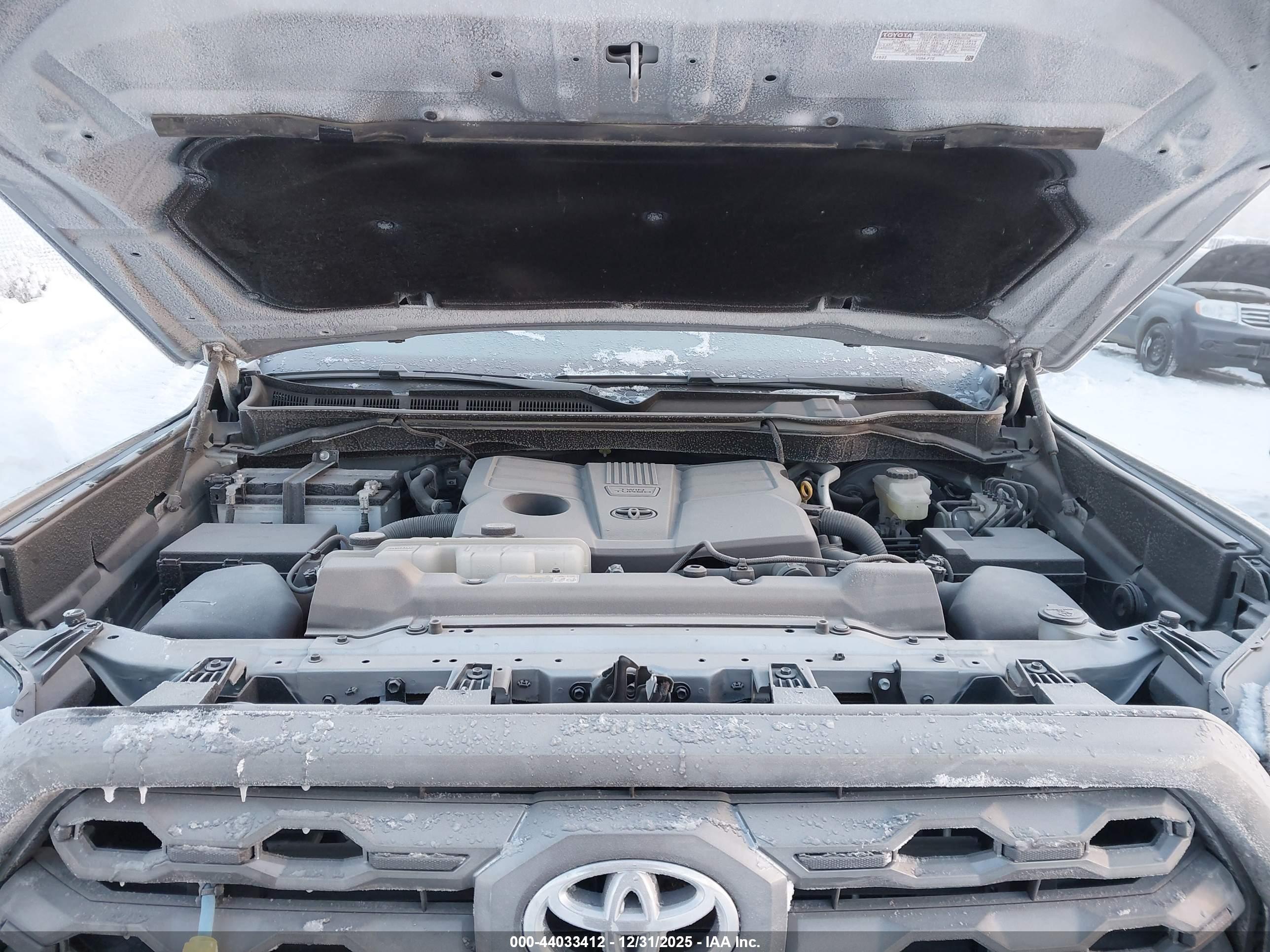 TOYOTA TUNDRA image 10