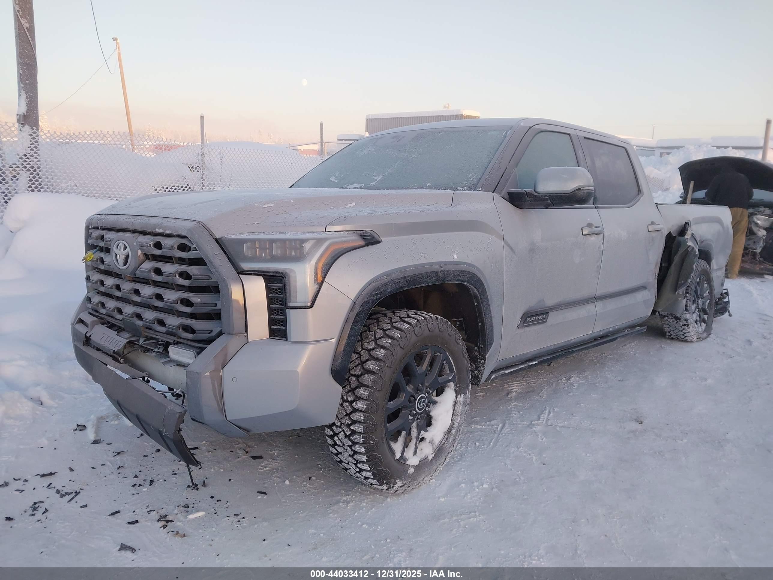 TOYOTA TUNDRA image 2
