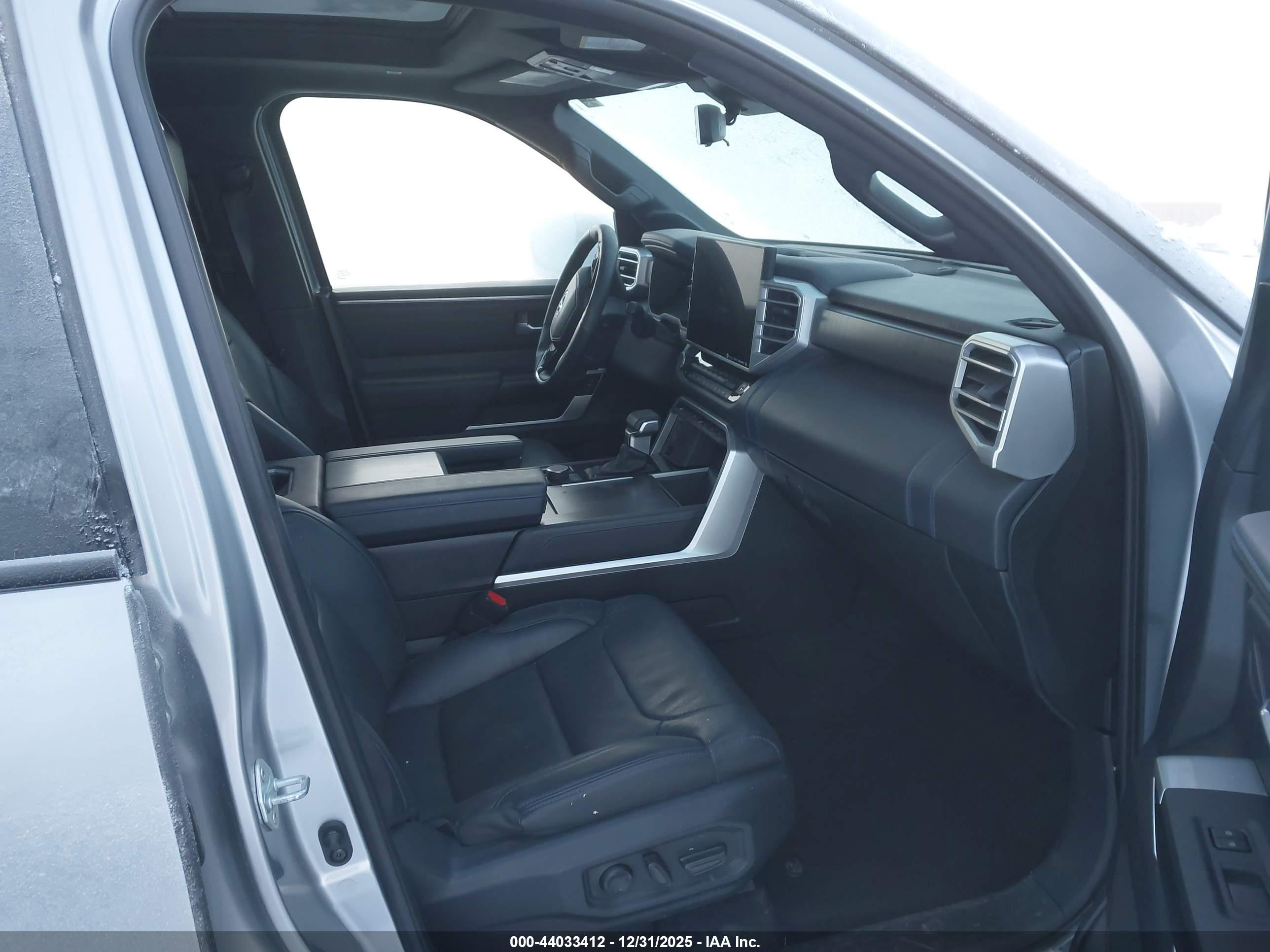 TOYOTA TUNDRA image 5