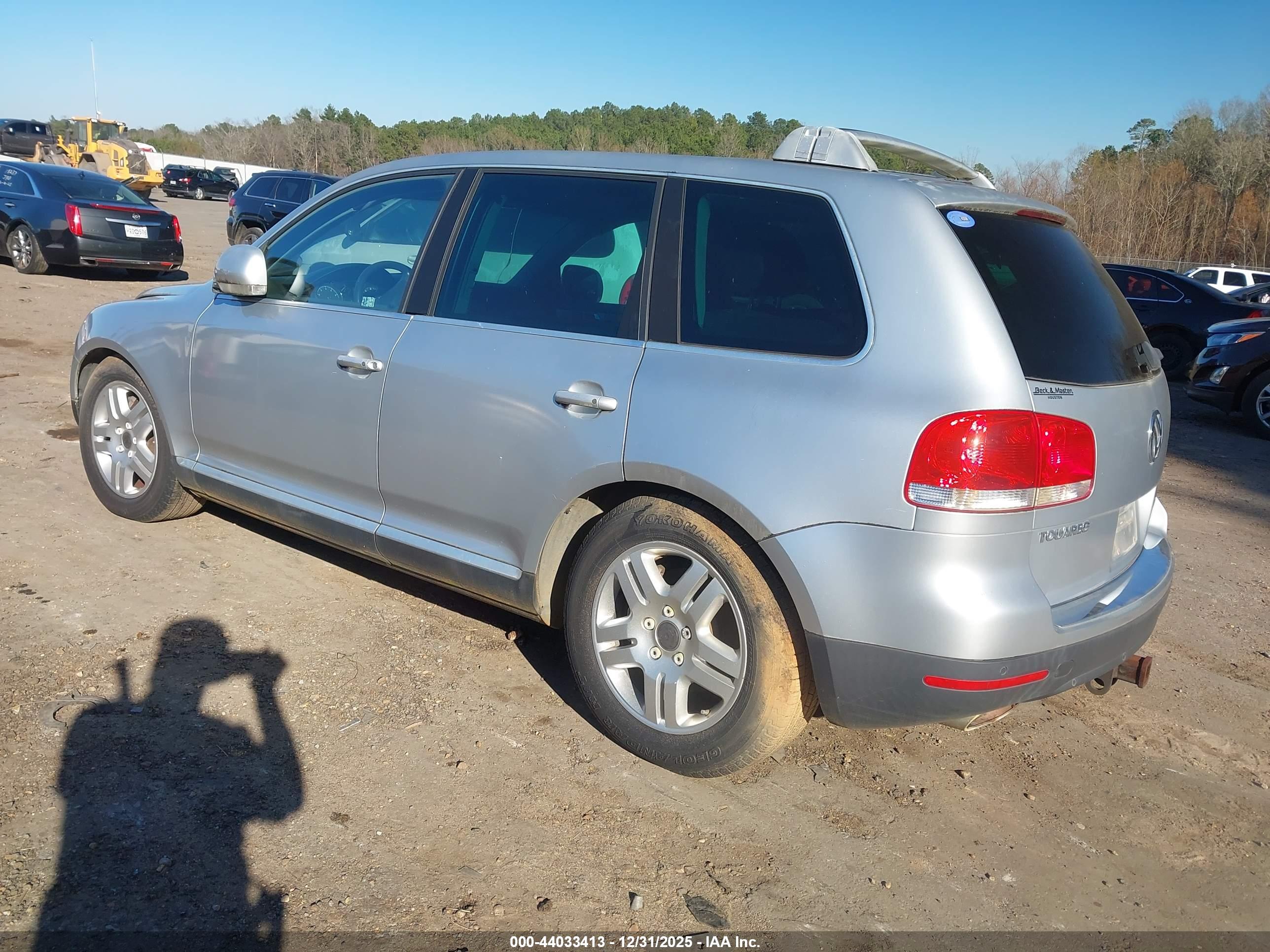 VOLKSWAGEN TOUAREG image 3