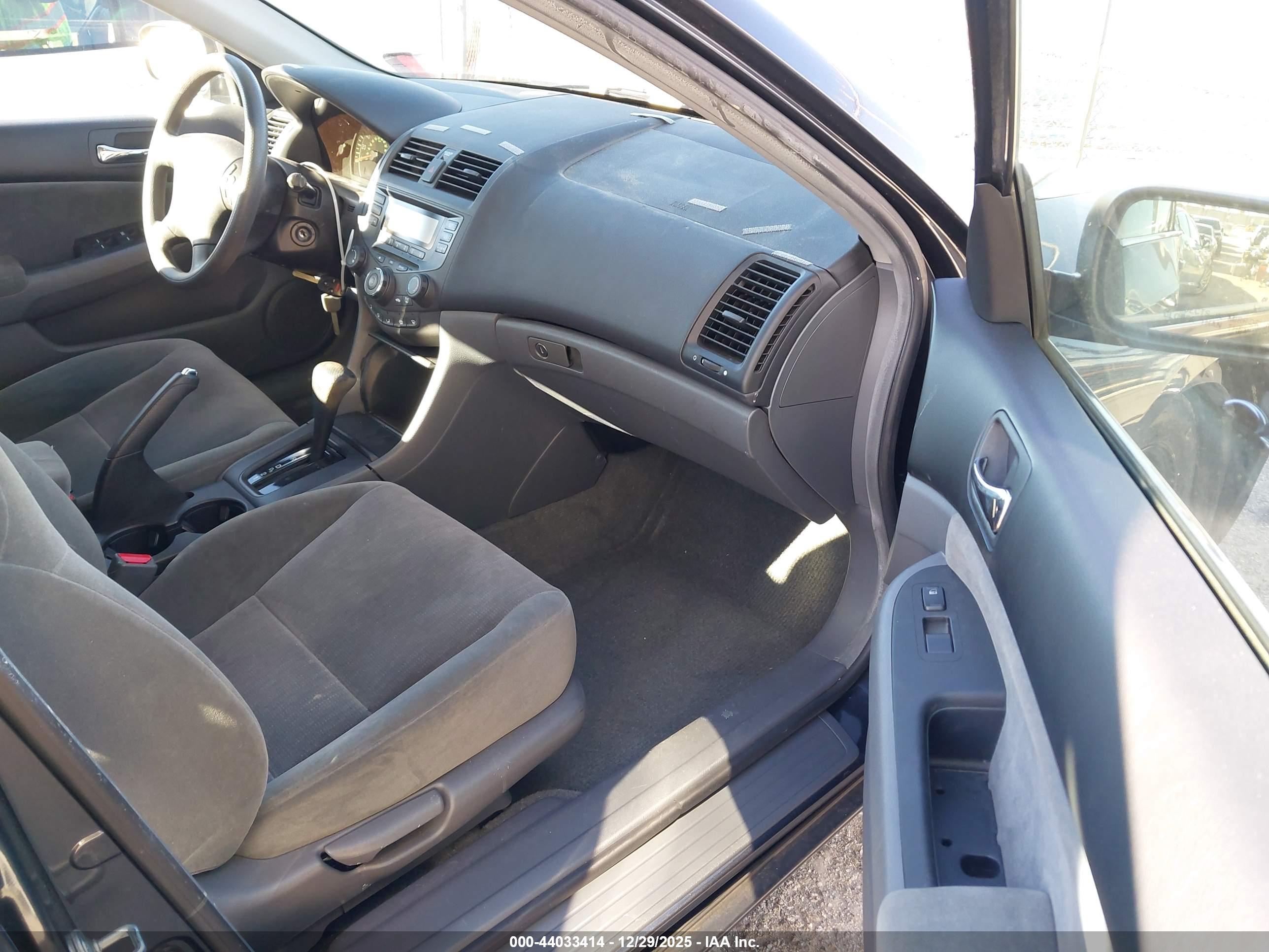 HONDA ACCORD image 5