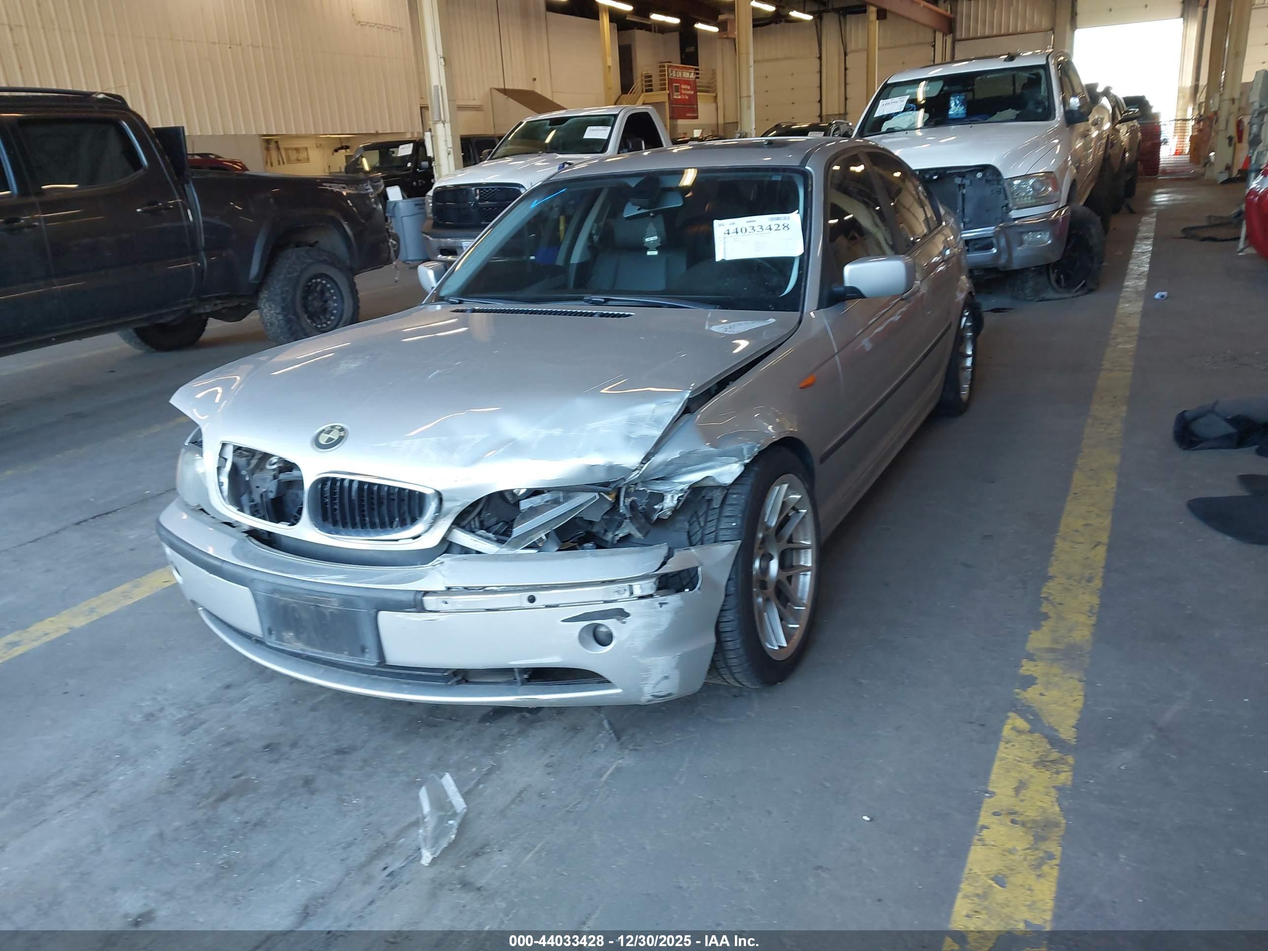 BMW 325I image 2