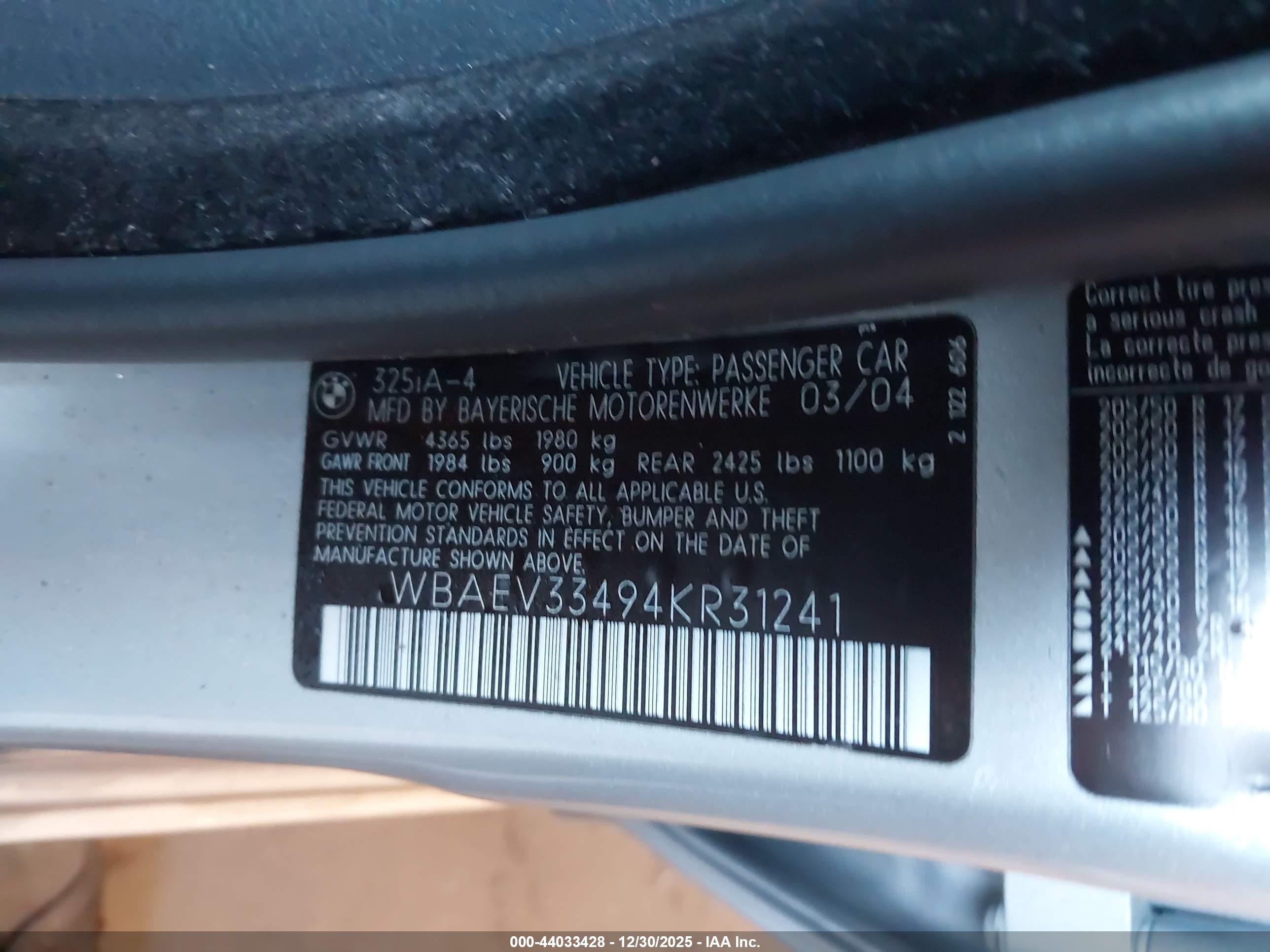 BMW 325I image 9