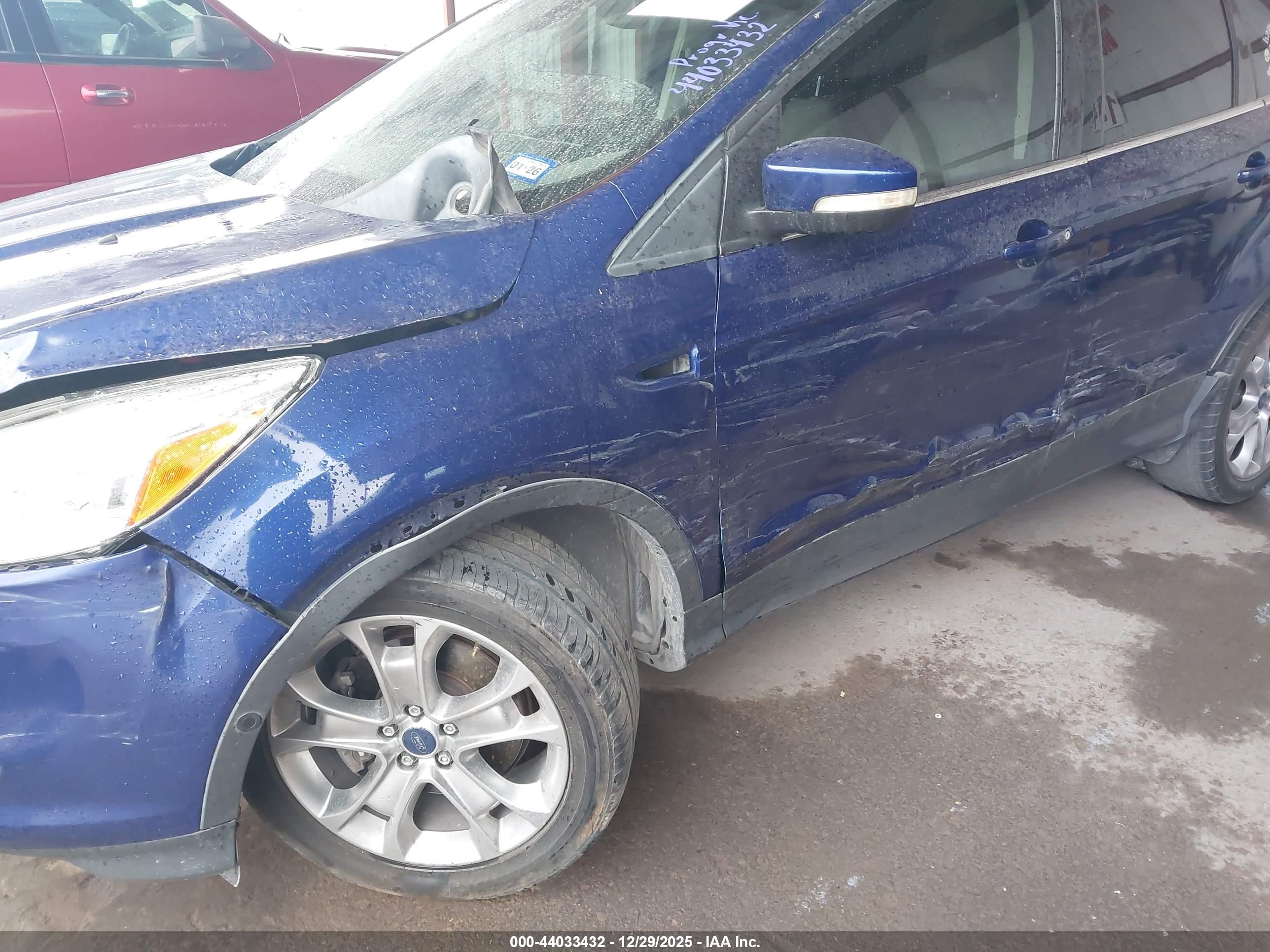 FORD ESCAPE image 6
