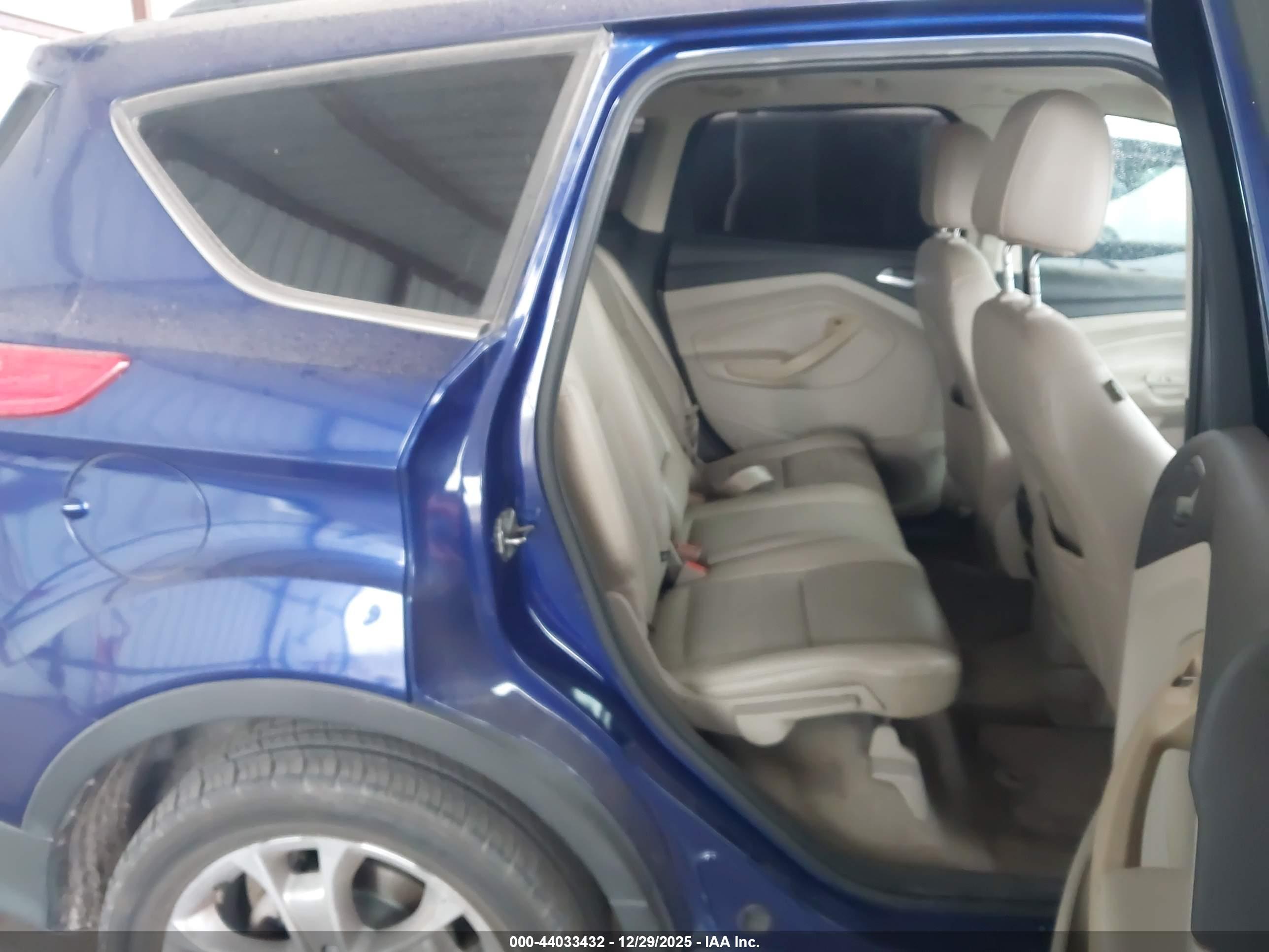FORD ESCAPE image 8