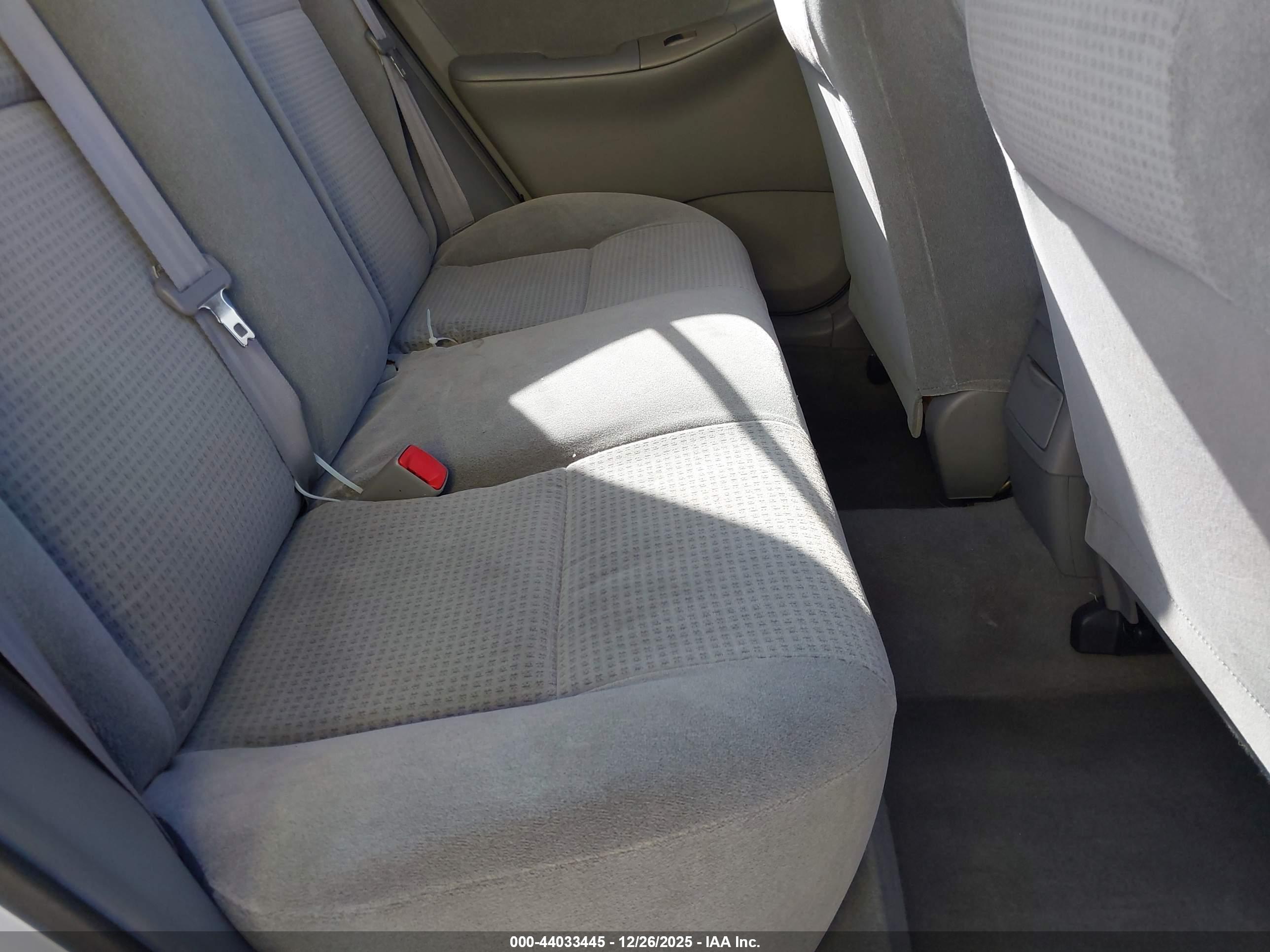 TOYOTA COROLLA image 8