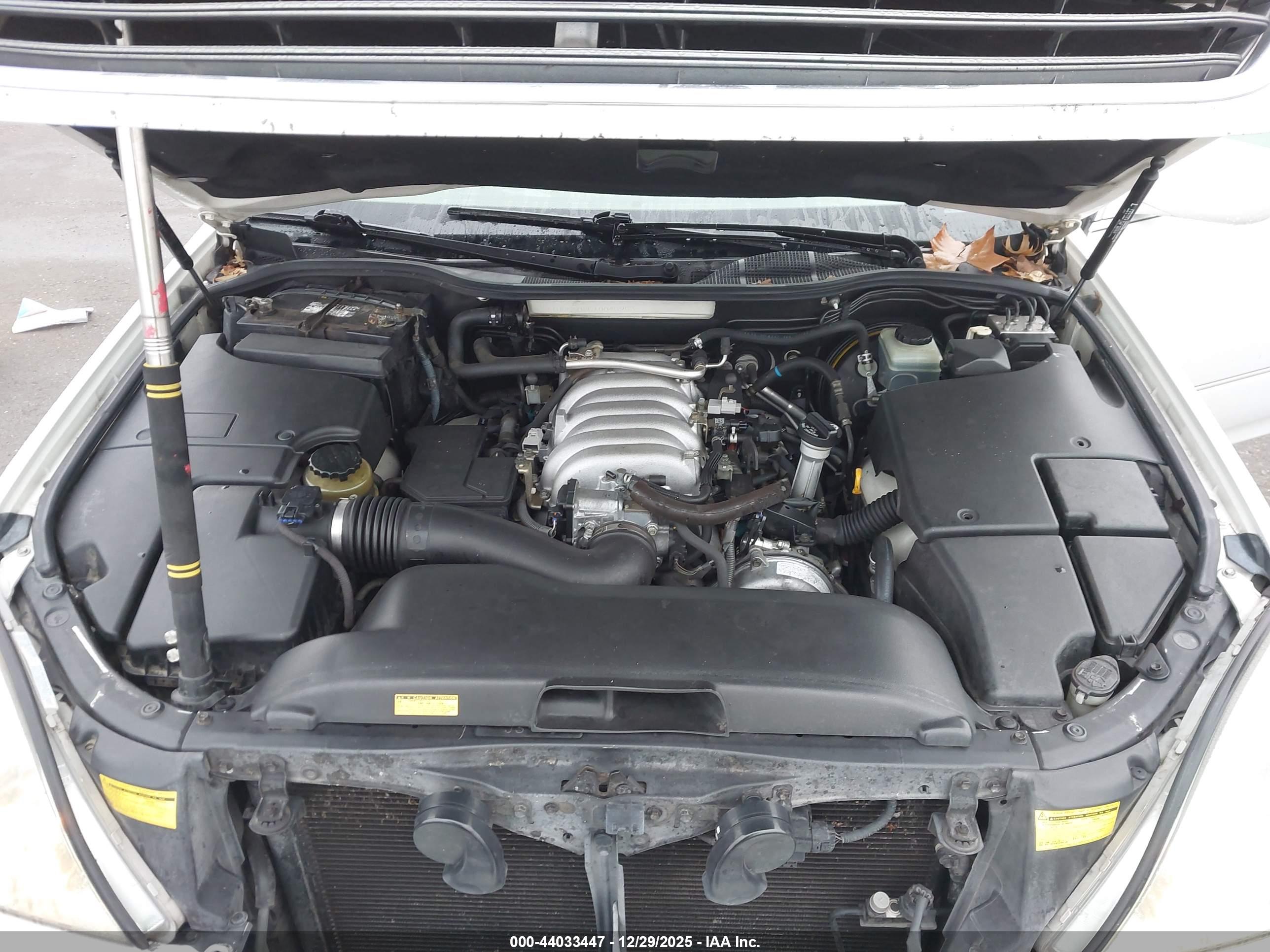 LEXUS LS image 10
