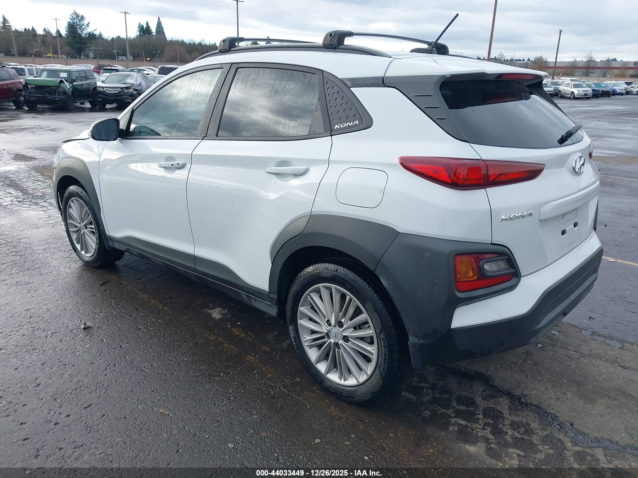 HYUNDAI KONA image 3
