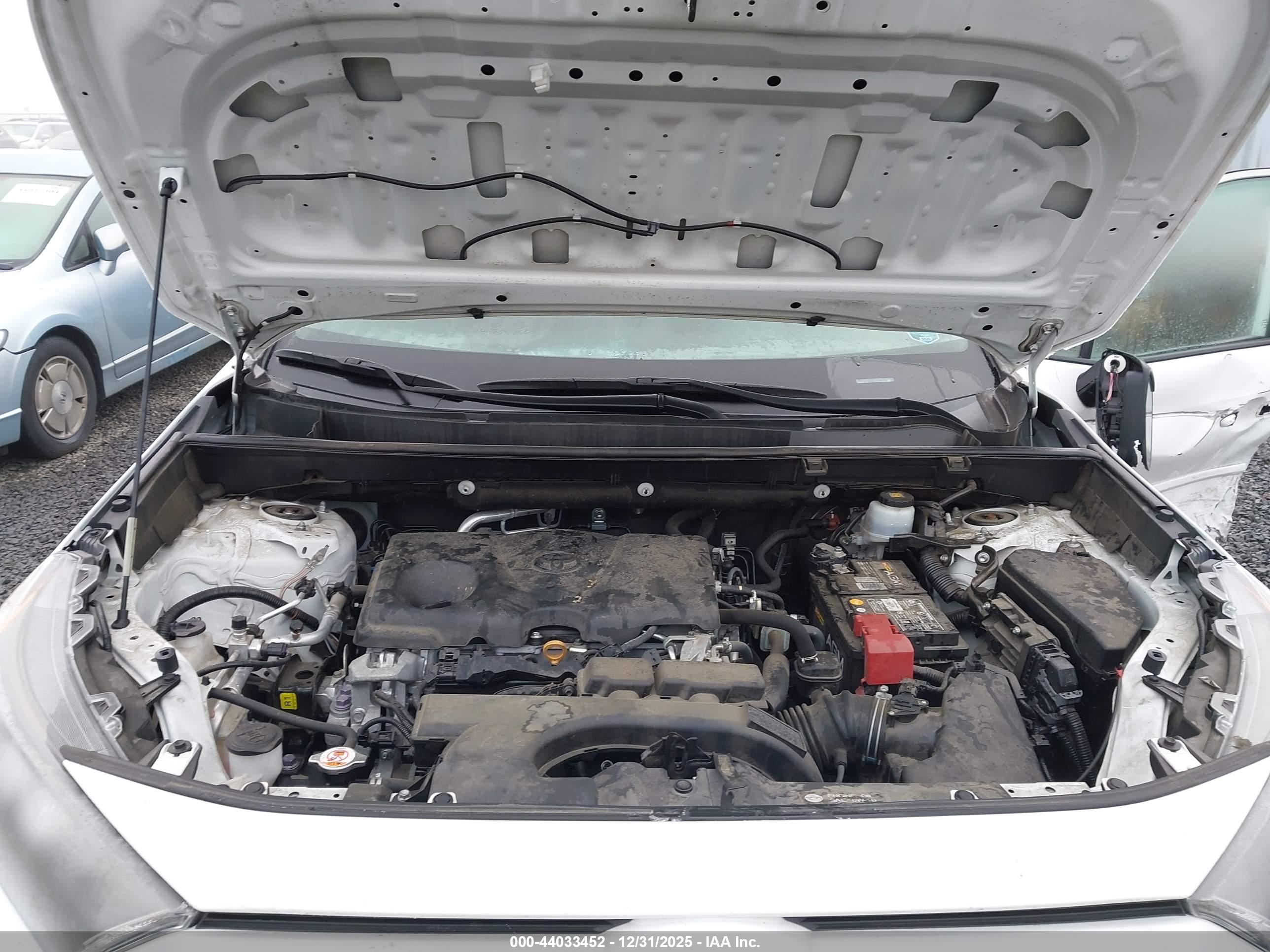TOYOTA RAV4 image 10