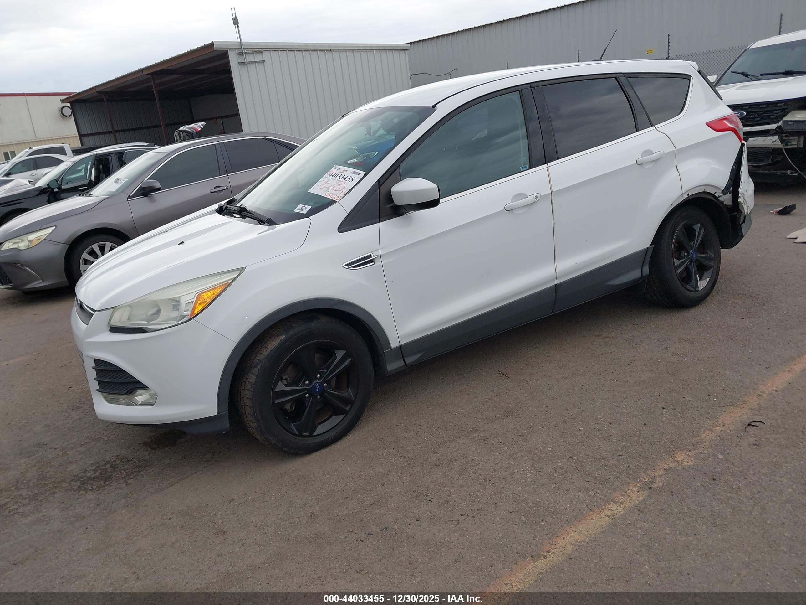 FORD ESCAPE image 2