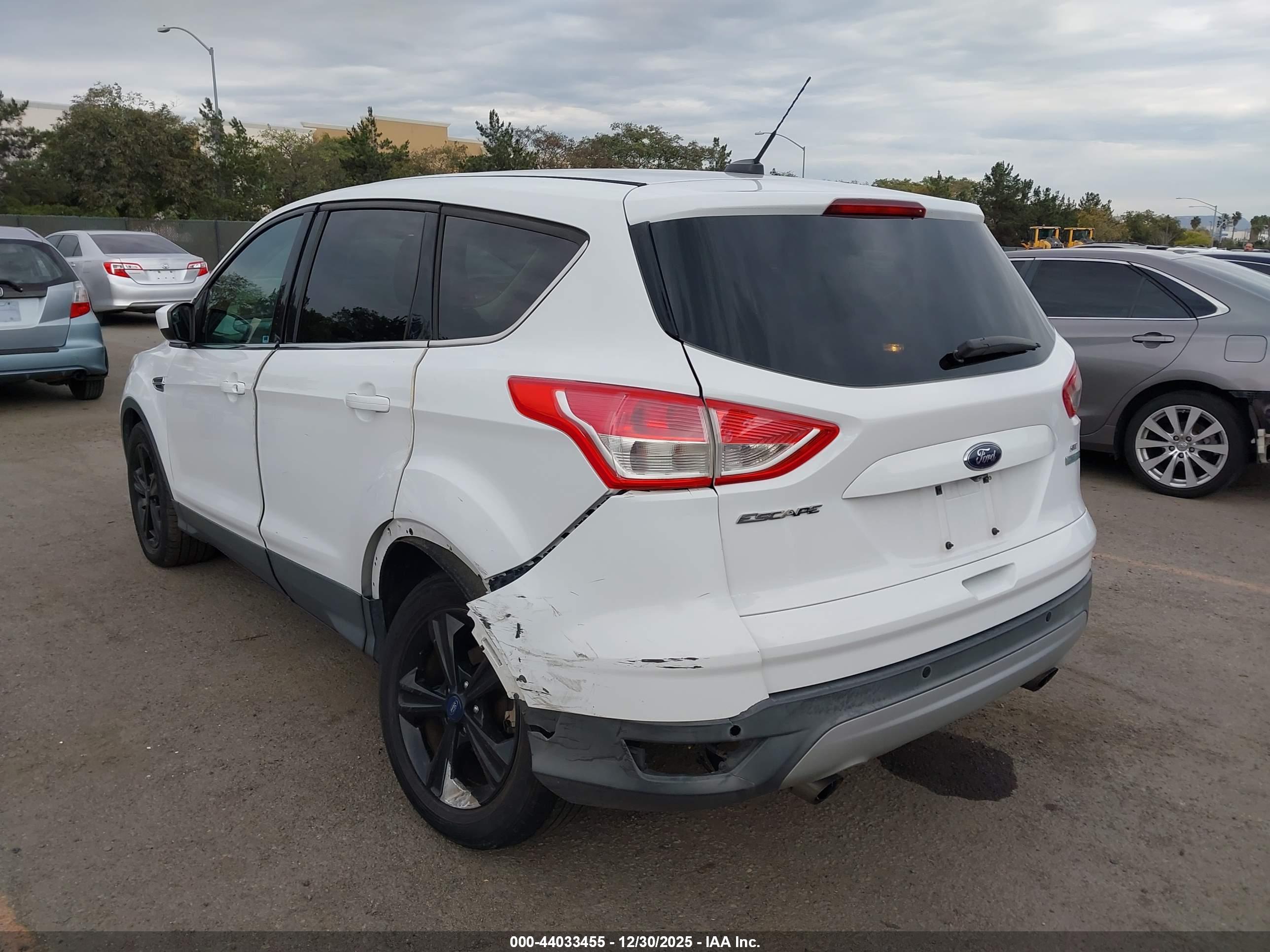 FORD ESCAPE image 6
