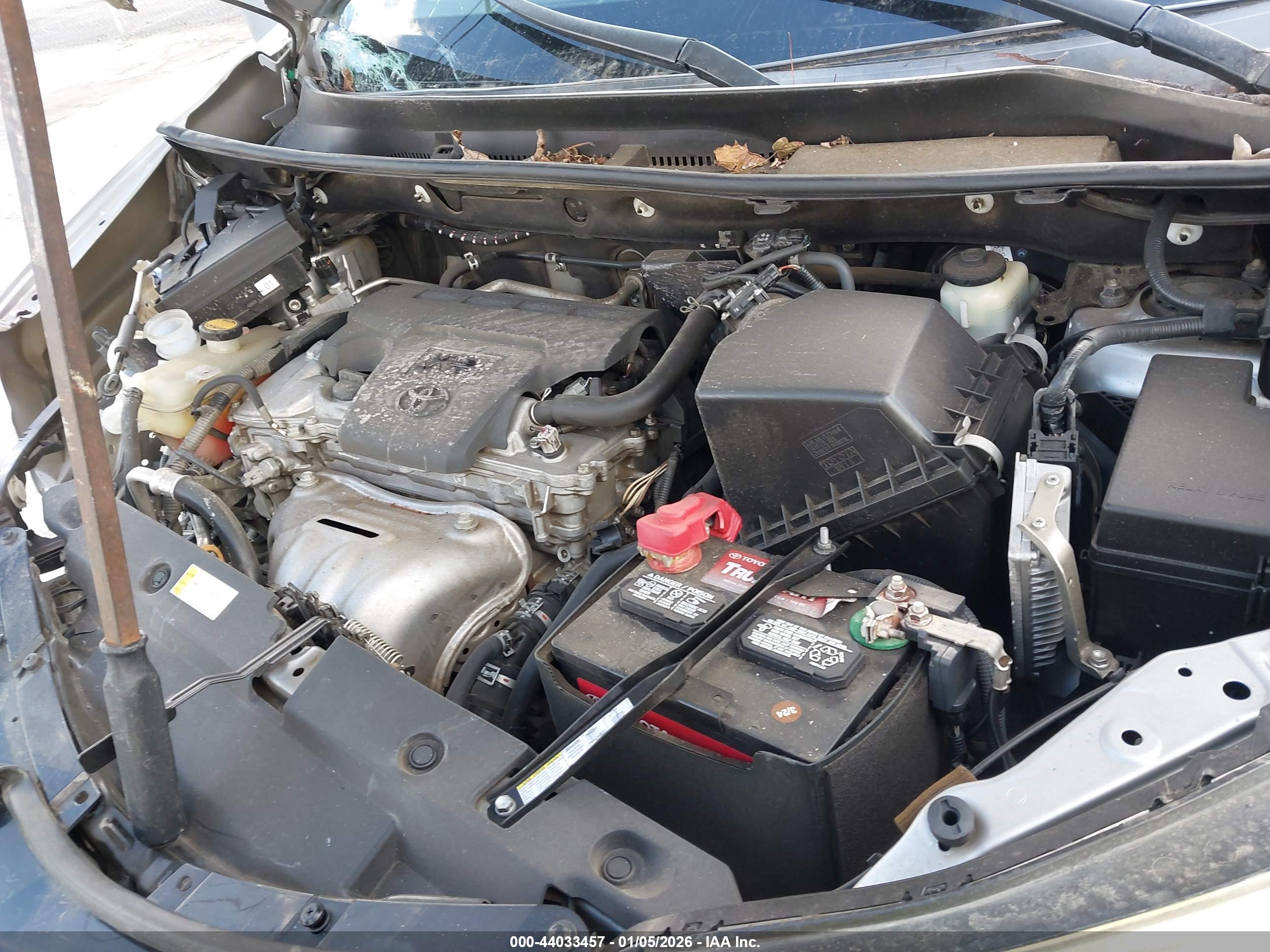 TOYOTA RAV4 image 10
