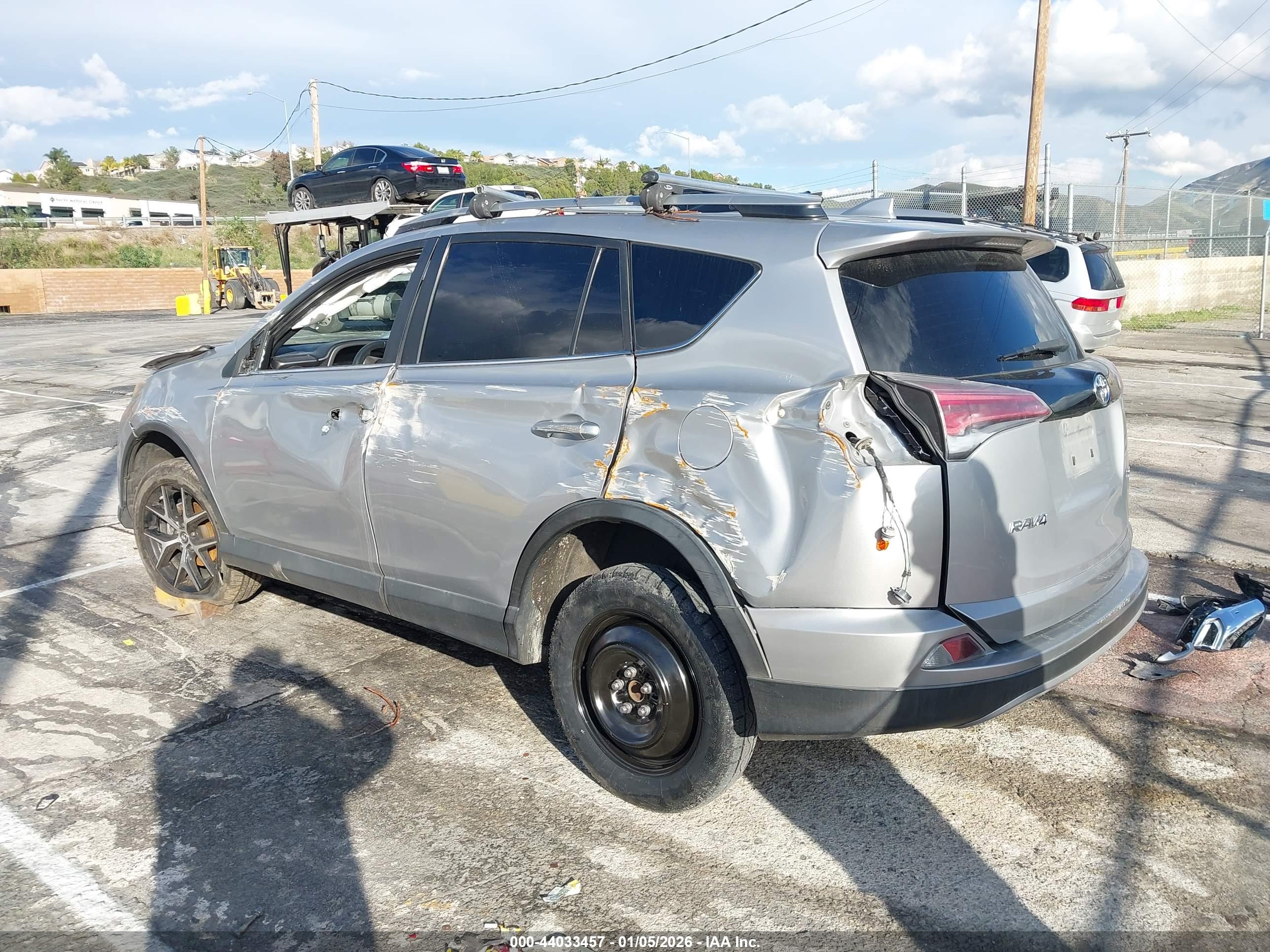 TOYOTA RAV4 image 3