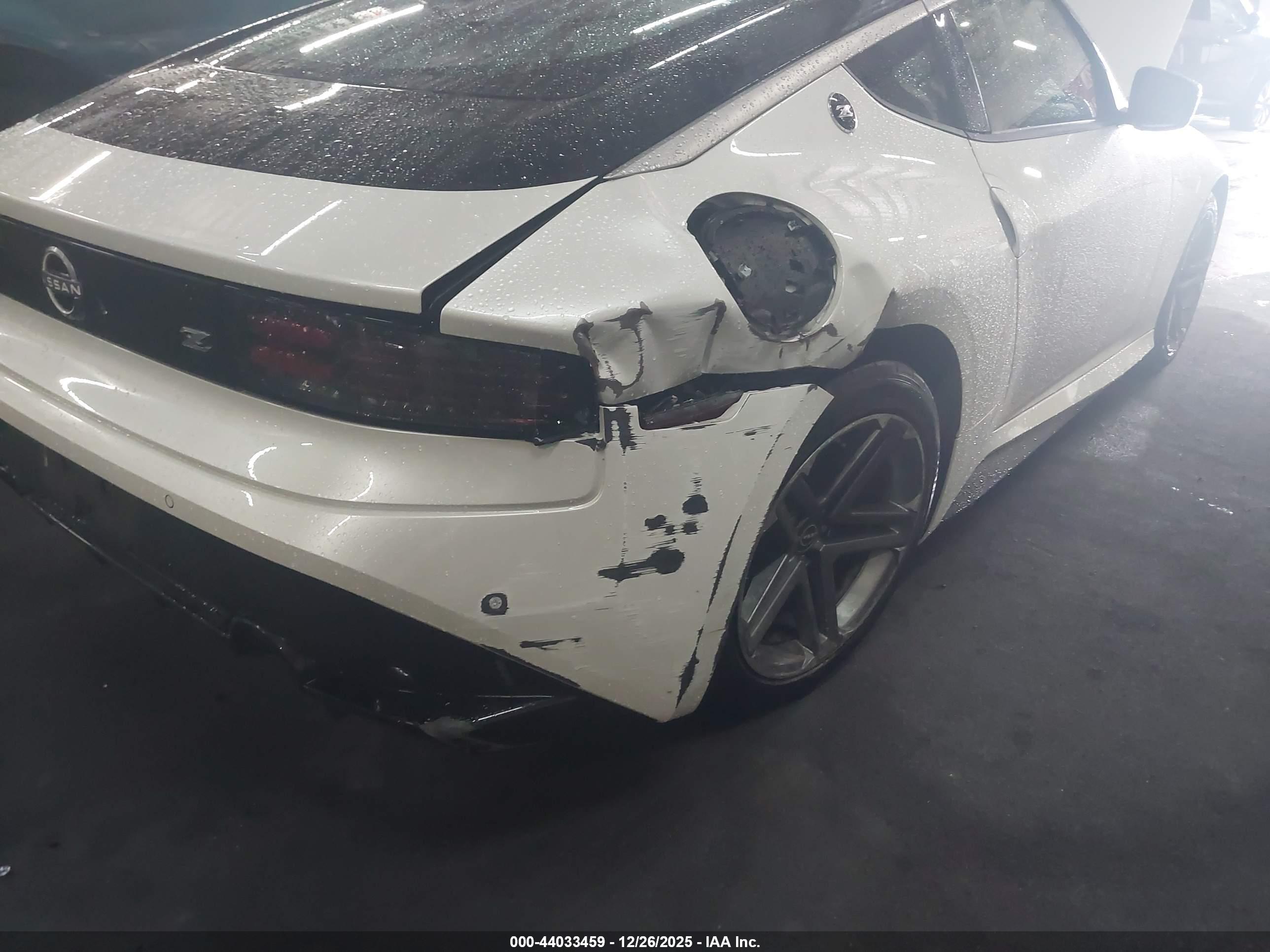 NISSAN Z image 6
