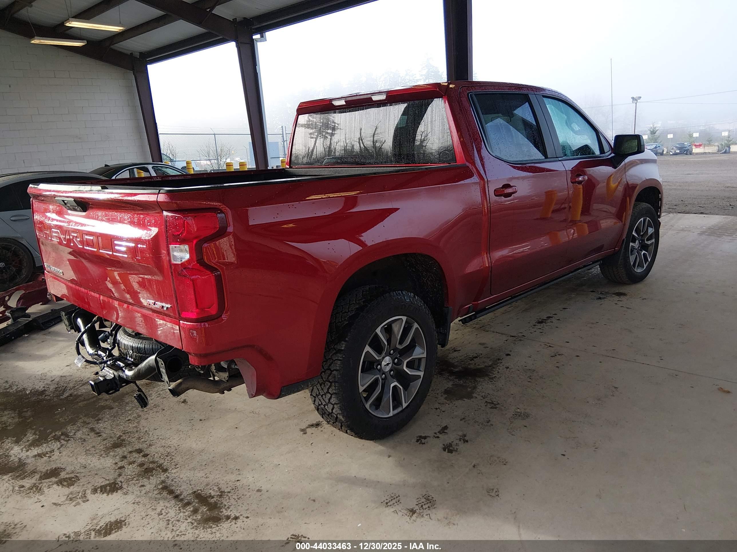 CHEVROLET SILVERADO image 4