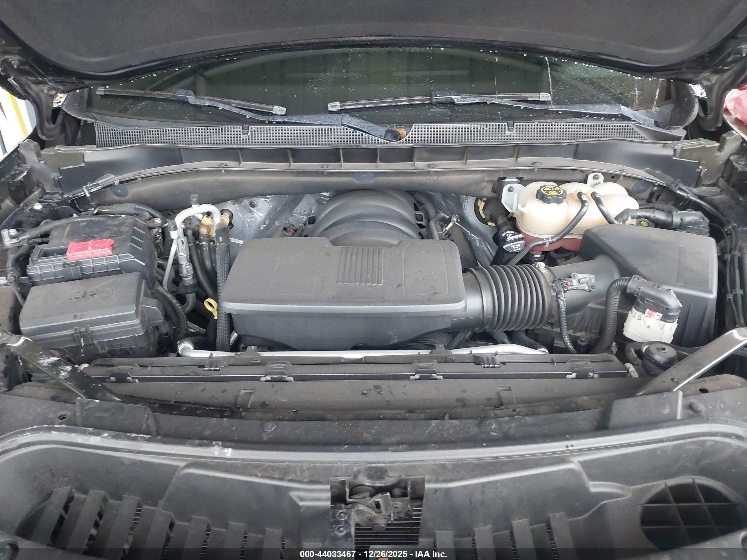 CHEVROLET SUBURBAN image 10