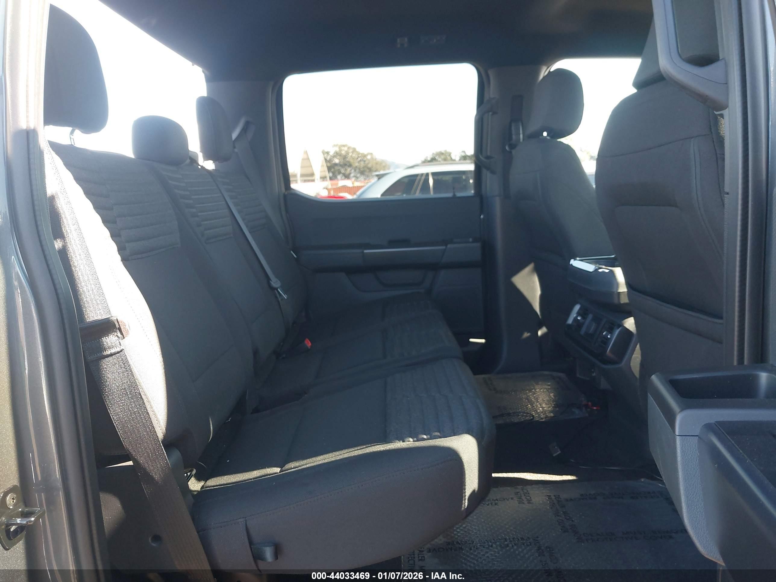 FORD F-150 image 8
