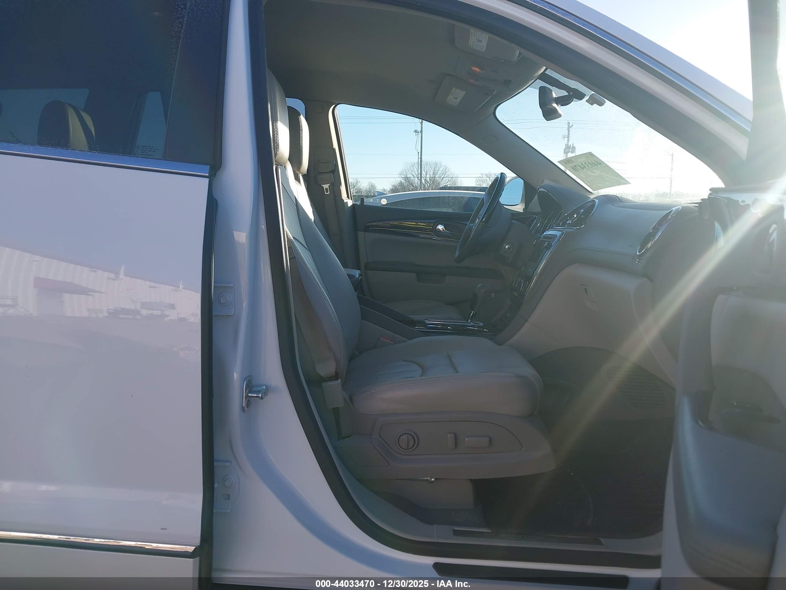 BUICK ENCLAVE image 5