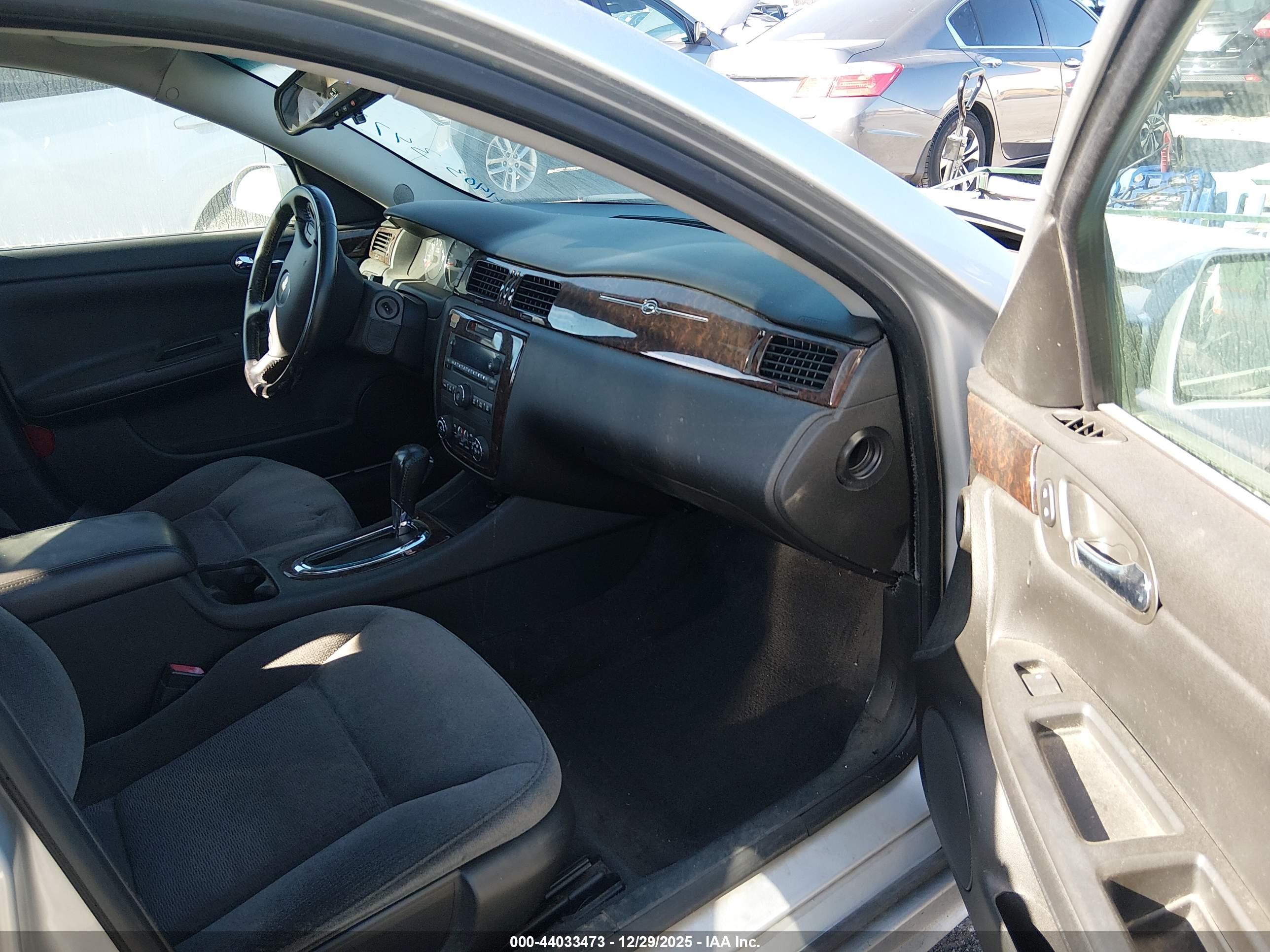 CHEVROLET IMPALA image 5