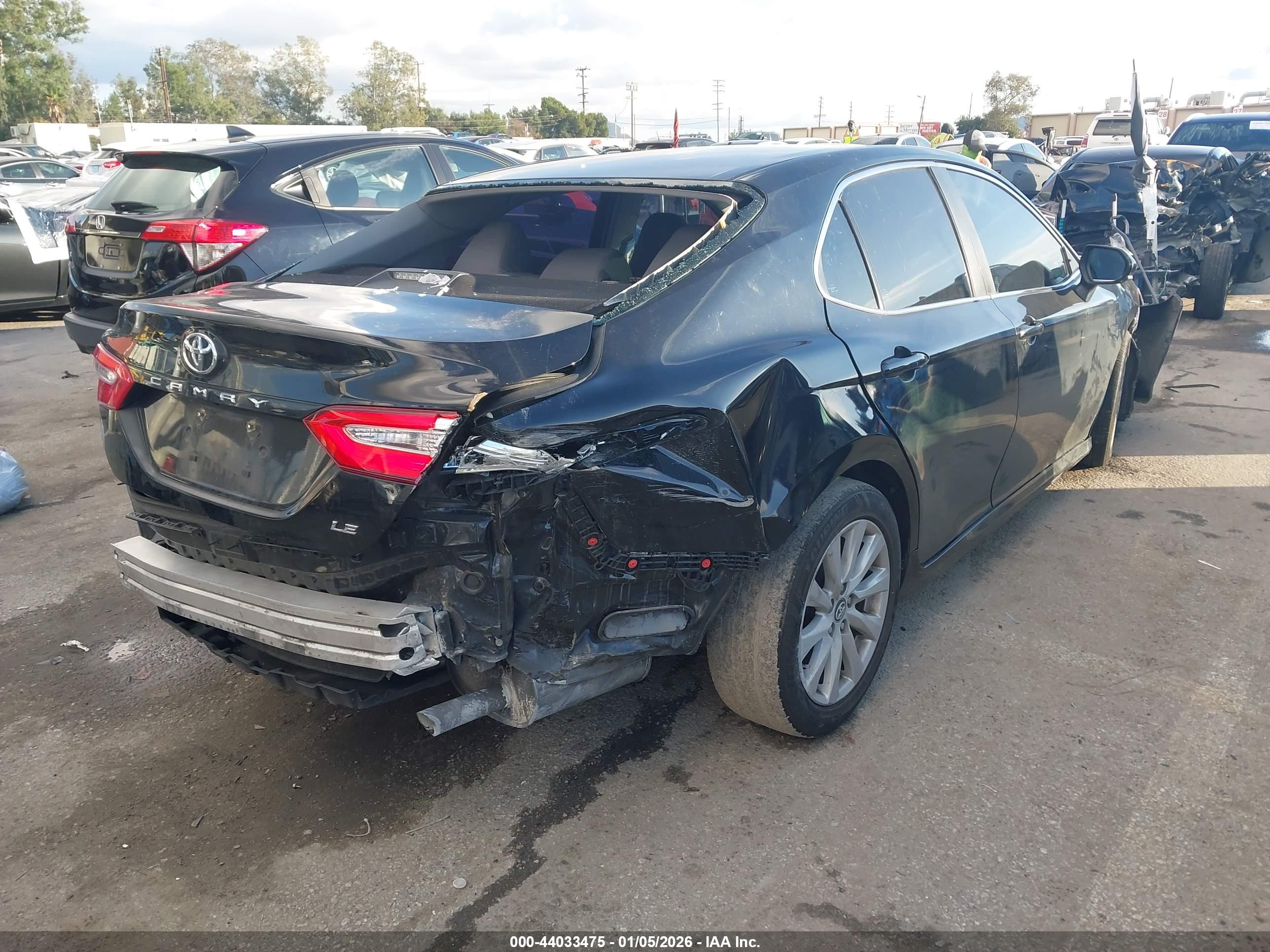TOYOTA CAMRY image 4