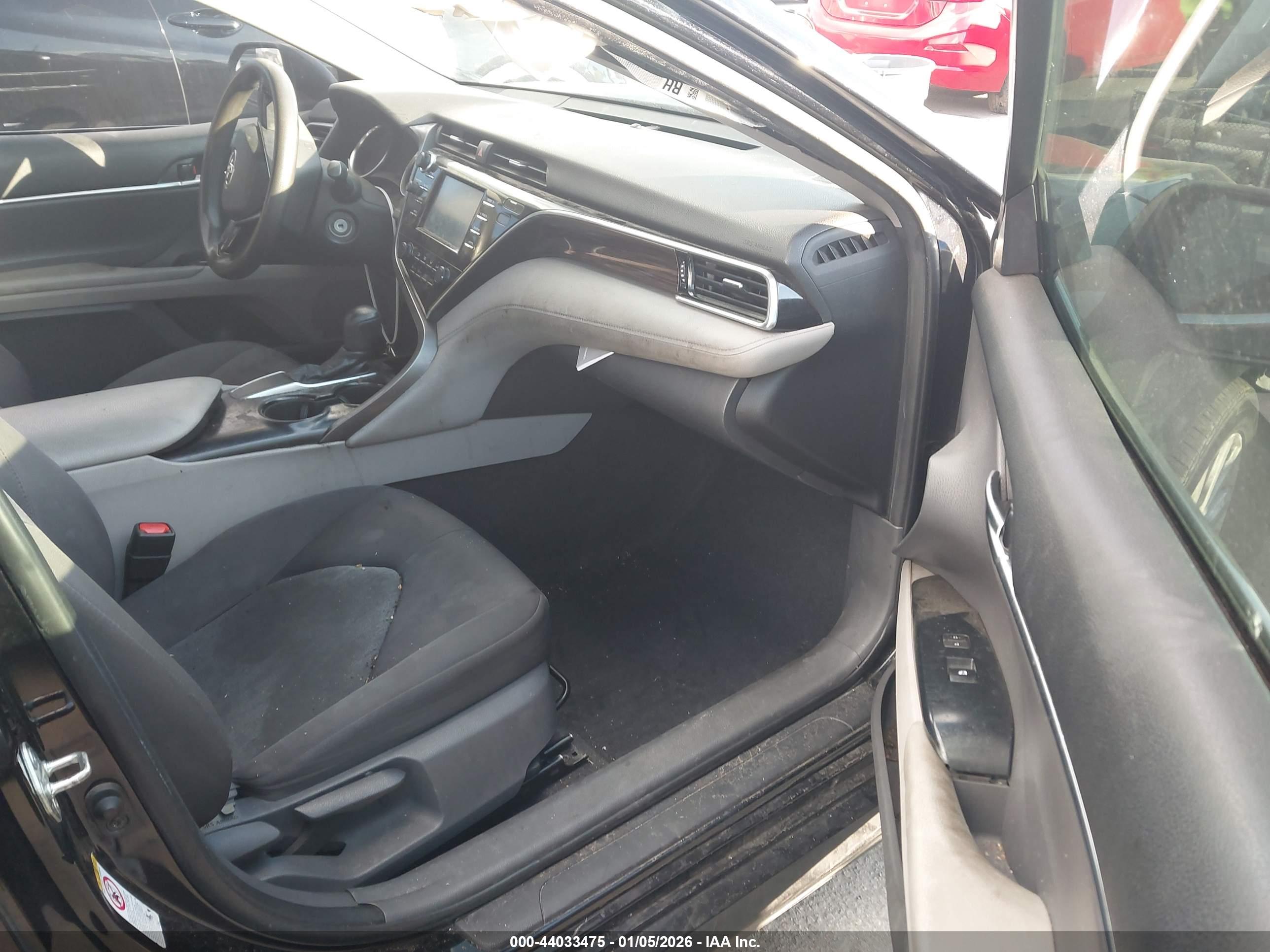 TOYOTA CAMRY image 5