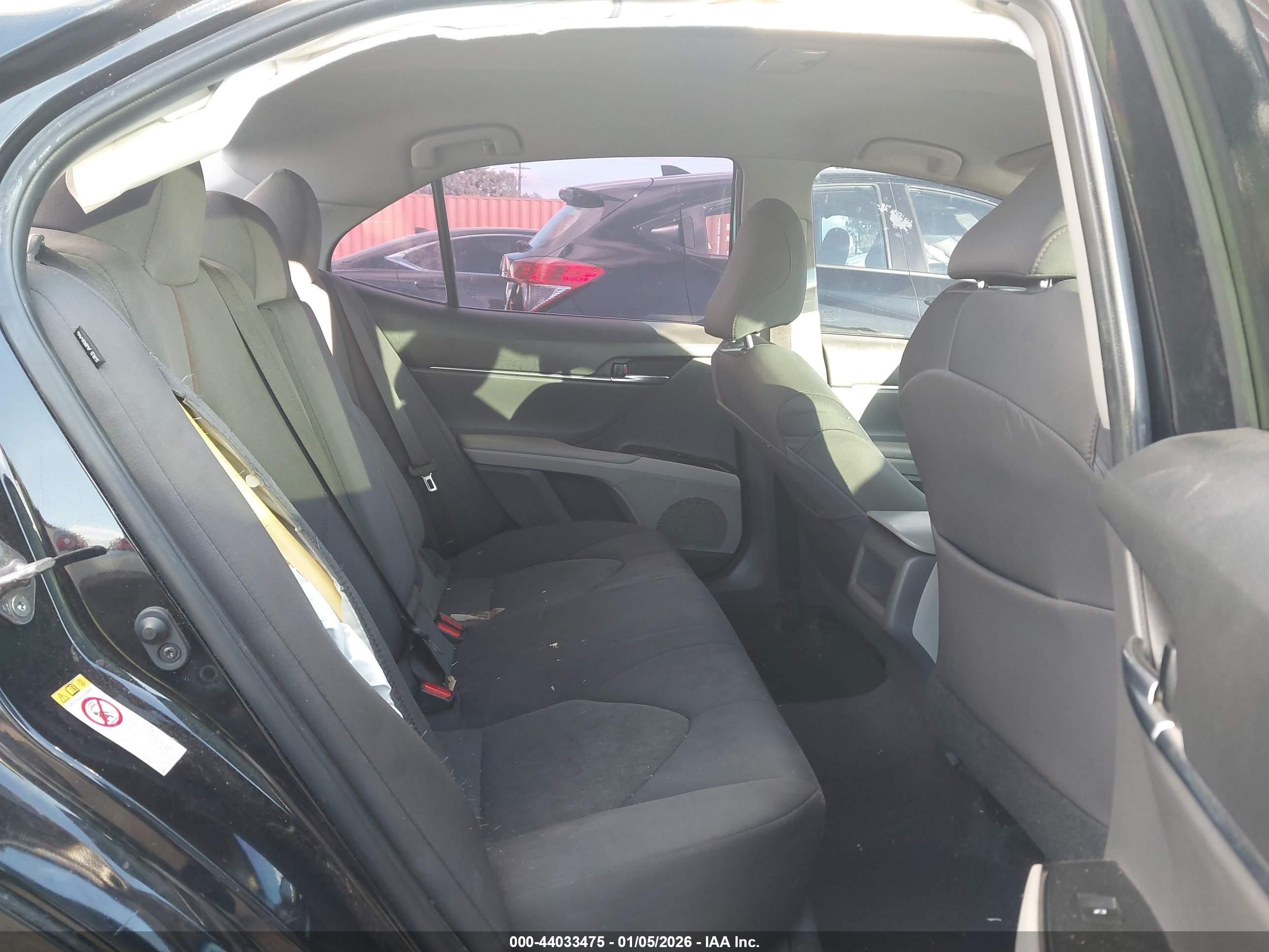 TOYOTA CAMRY image 8