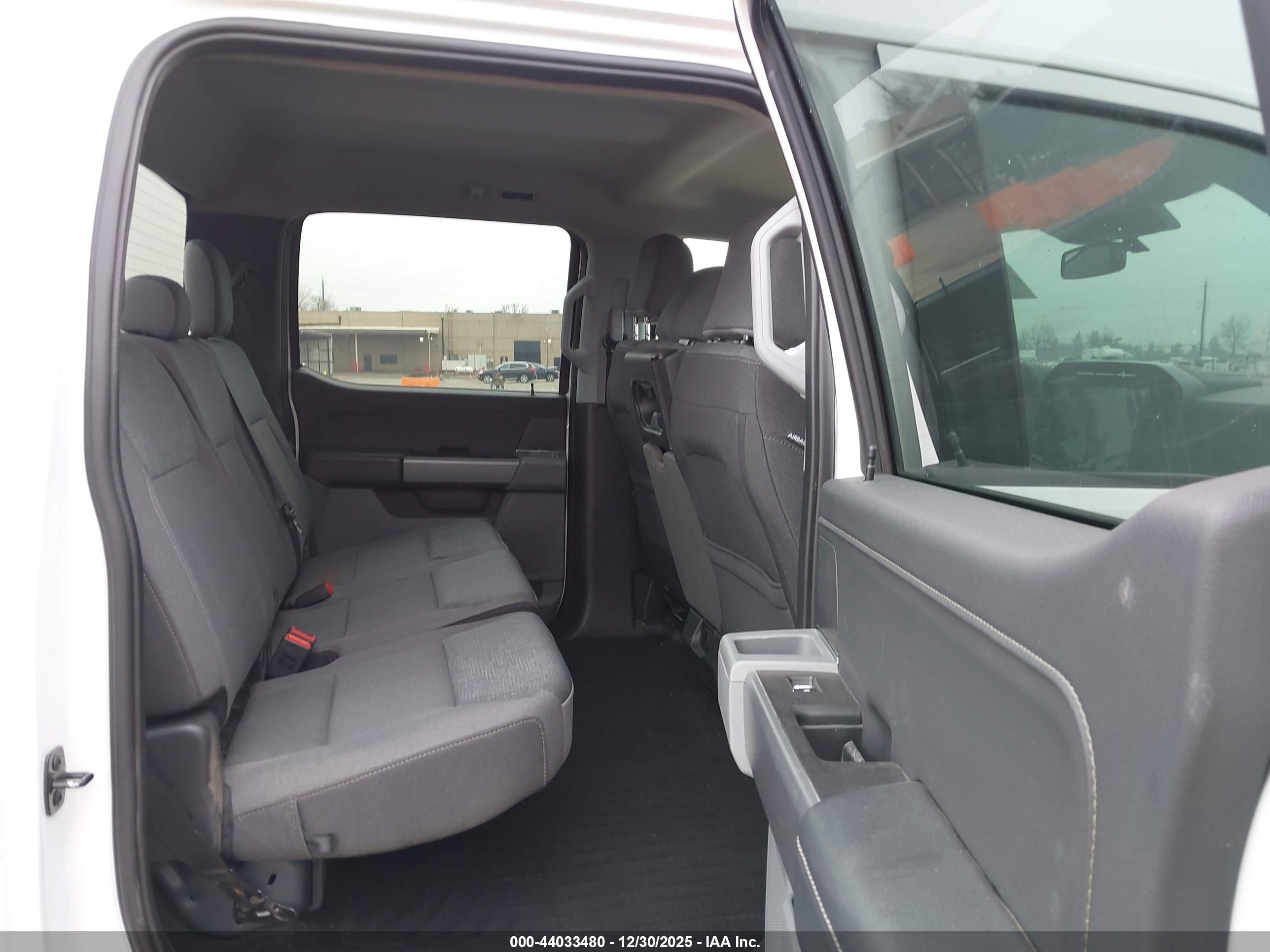 FORD F-150 image 8
