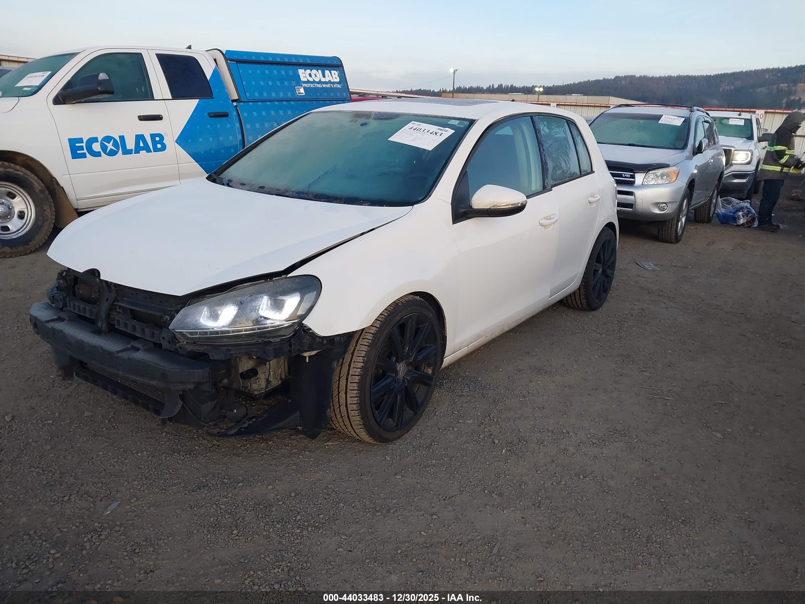 VOLKSWAGEN GOLF image 2