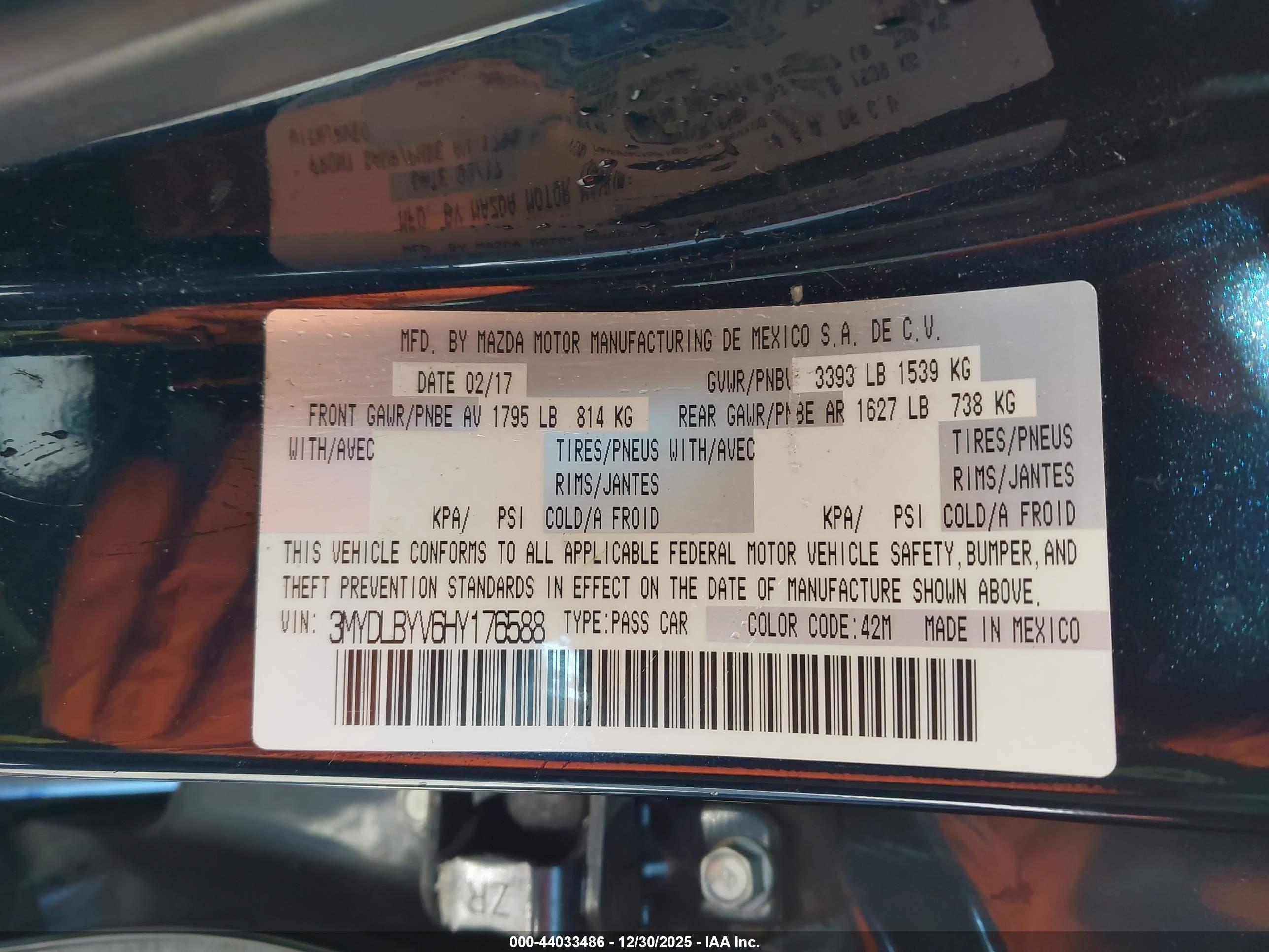 TOYOTA YARIS image 9