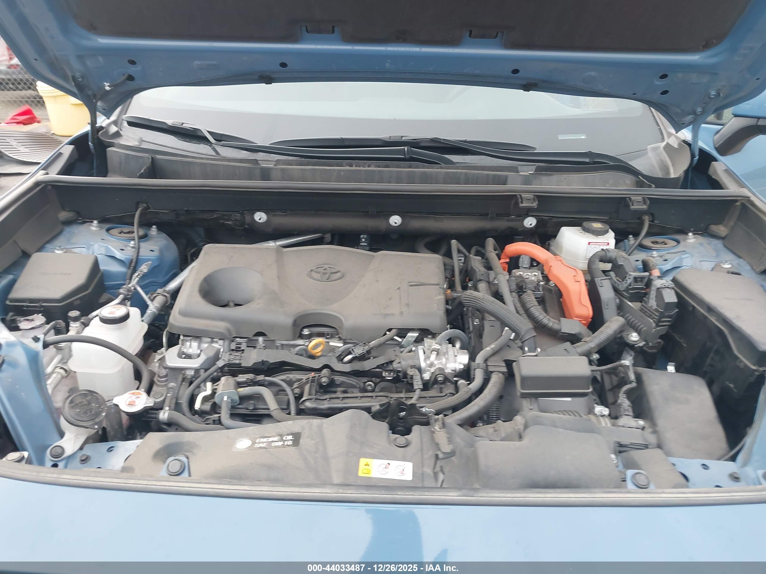 TOYOTA RAV4 image 10