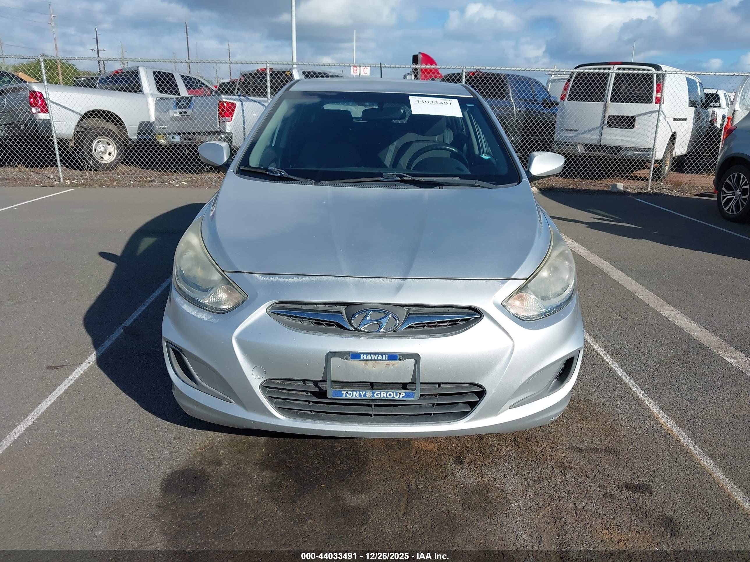HYUNDAI ACCENT image 6