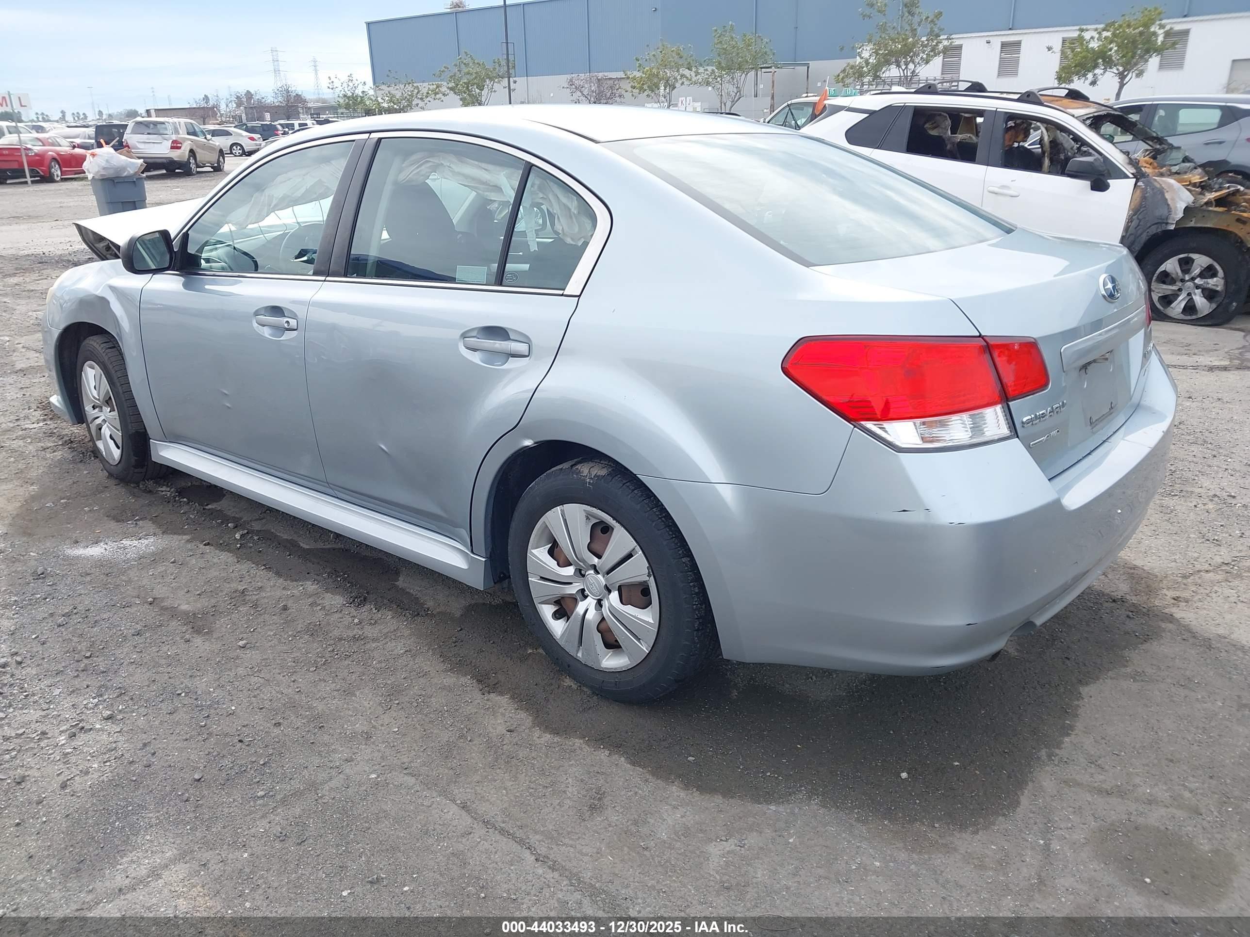SUBARU LEGACY image 3