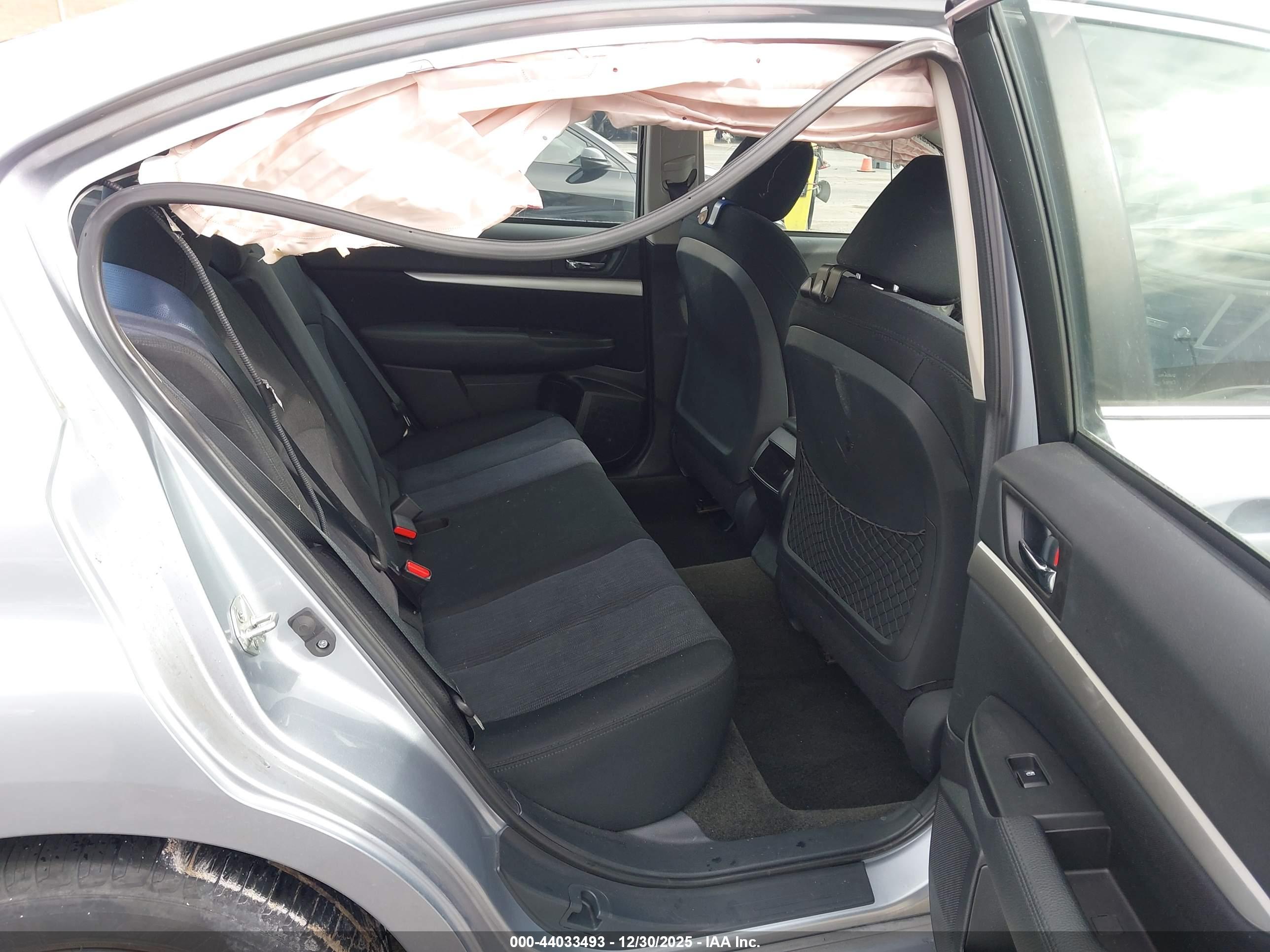 SUBARU LEGACY image 8