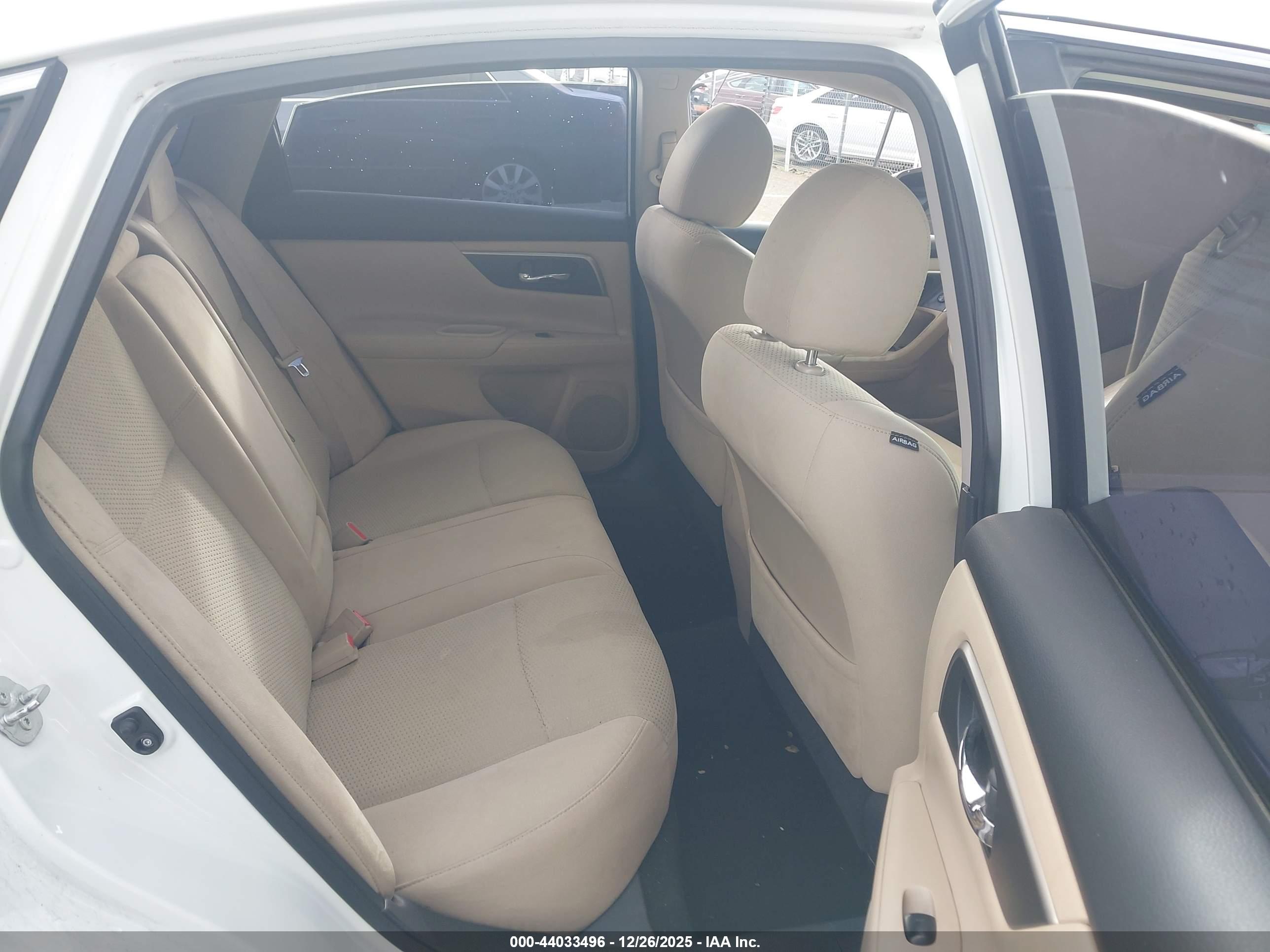 NISSAN ALTIMA image 8
