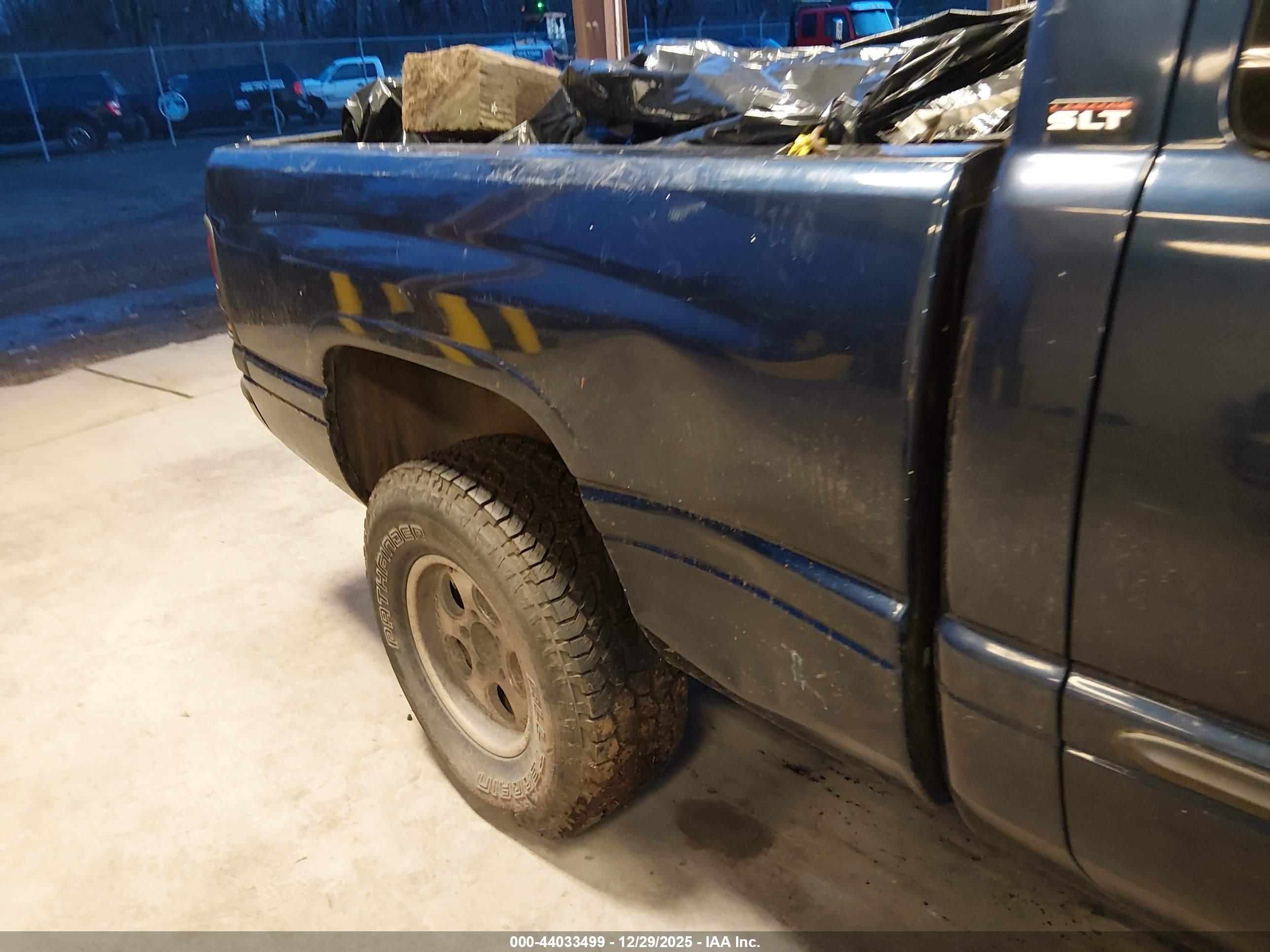 DODGE RAM image 6