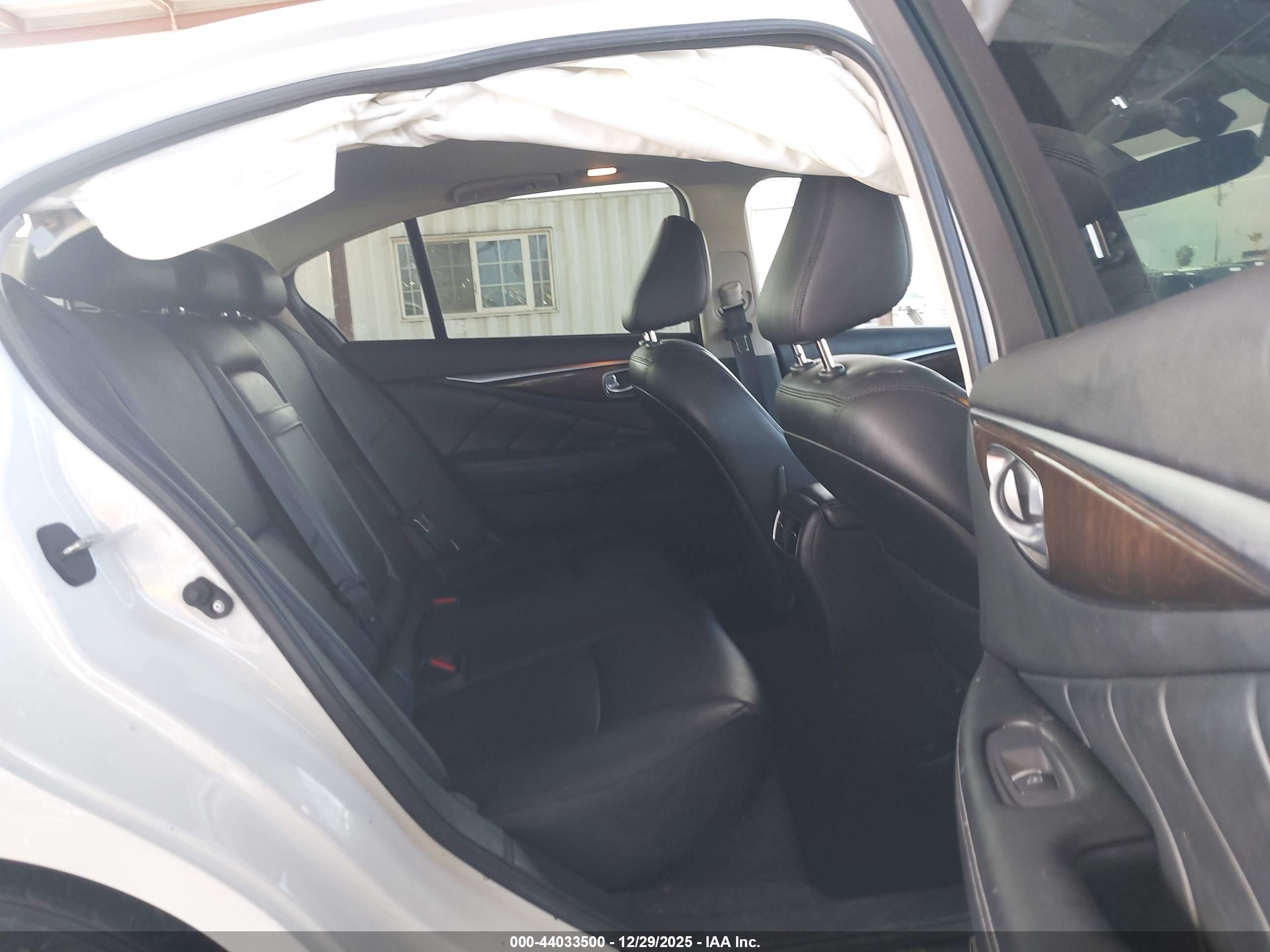 INFINITI Q50 image 8