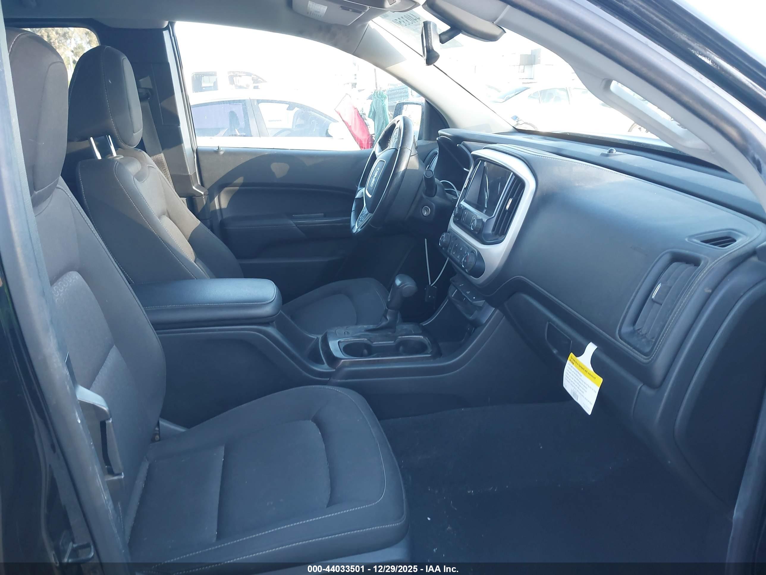 GMC CANYON image 5