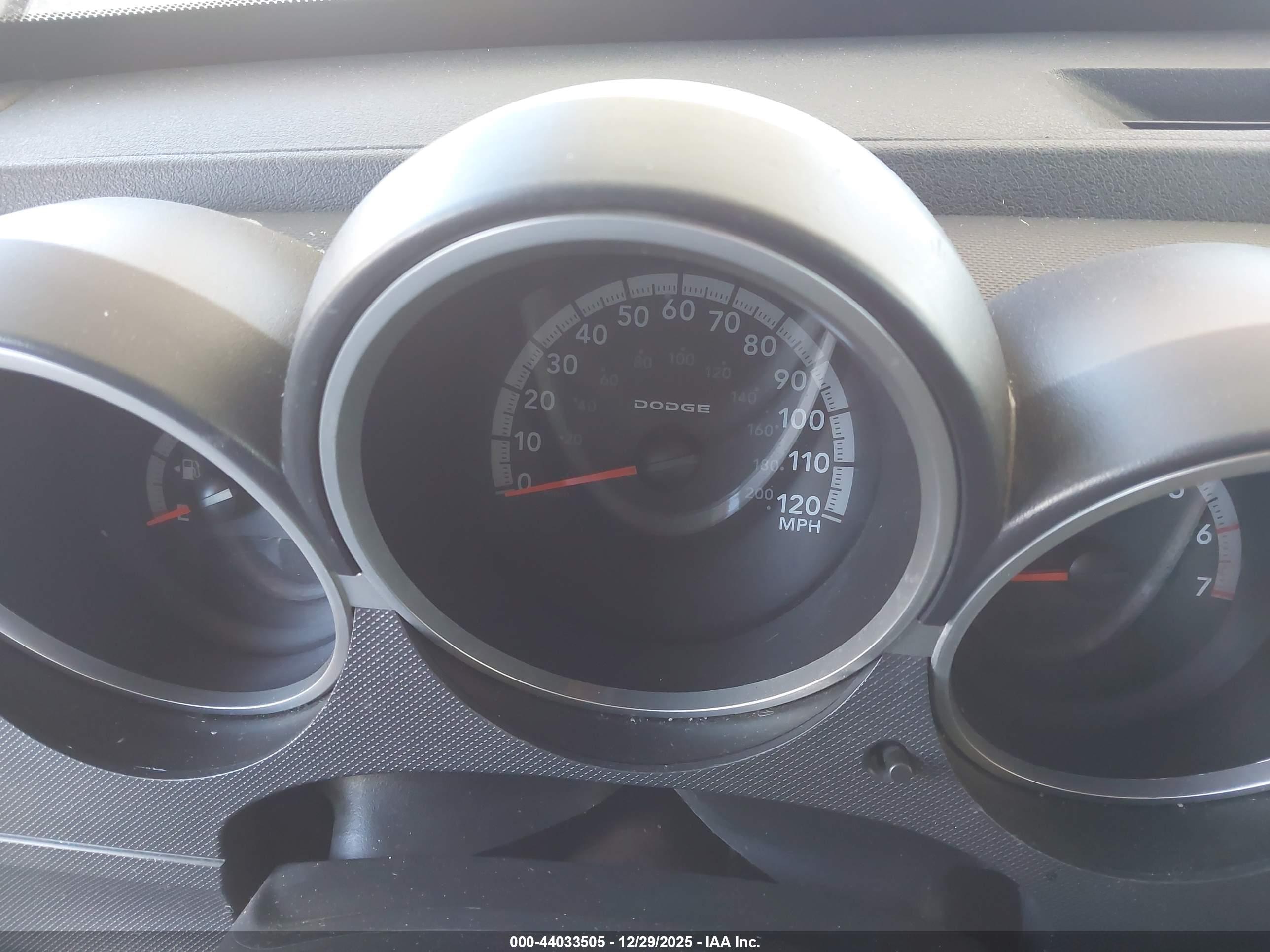 DODGE NITRO image 7