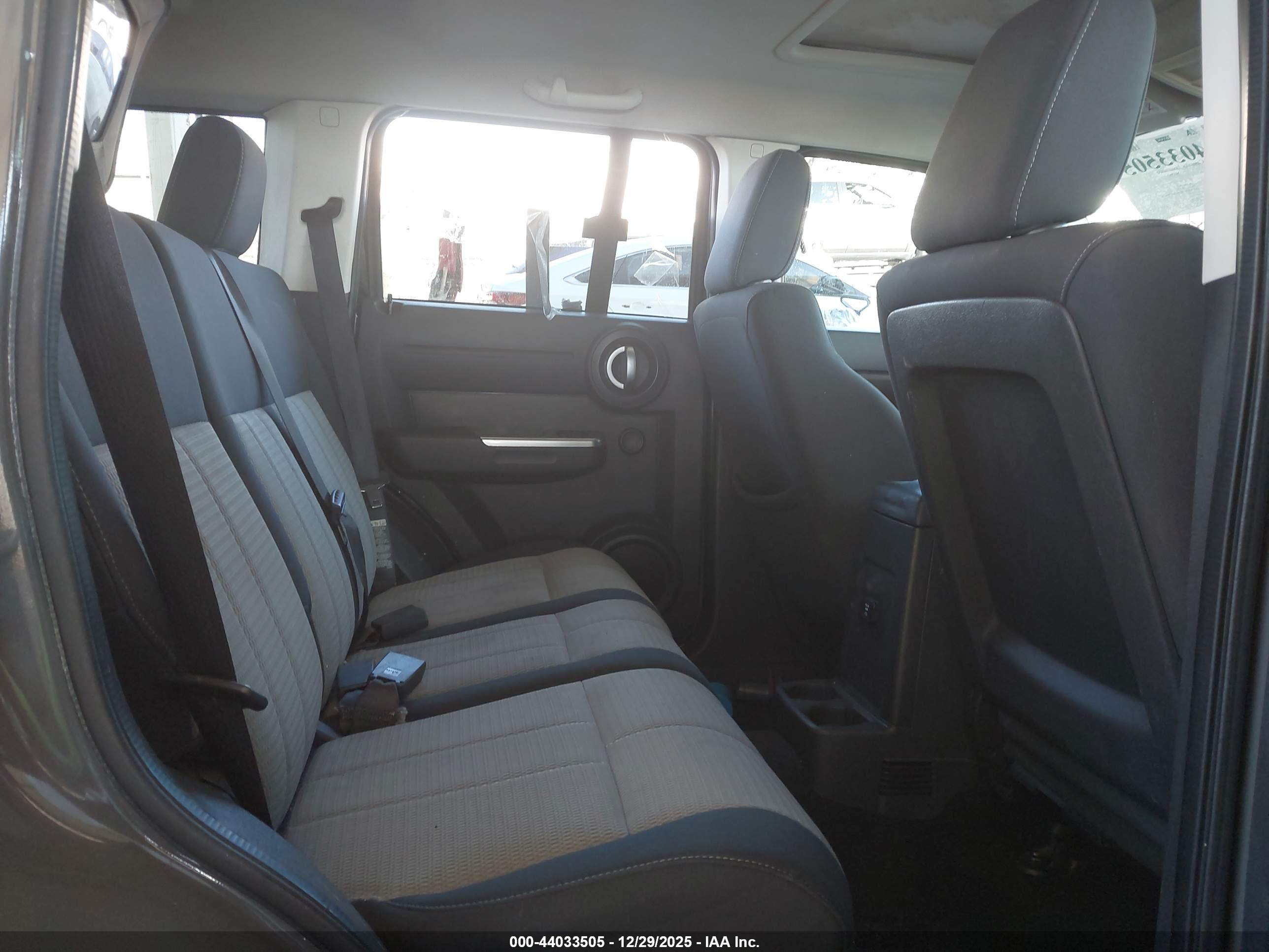 DODGE NITRO image 8