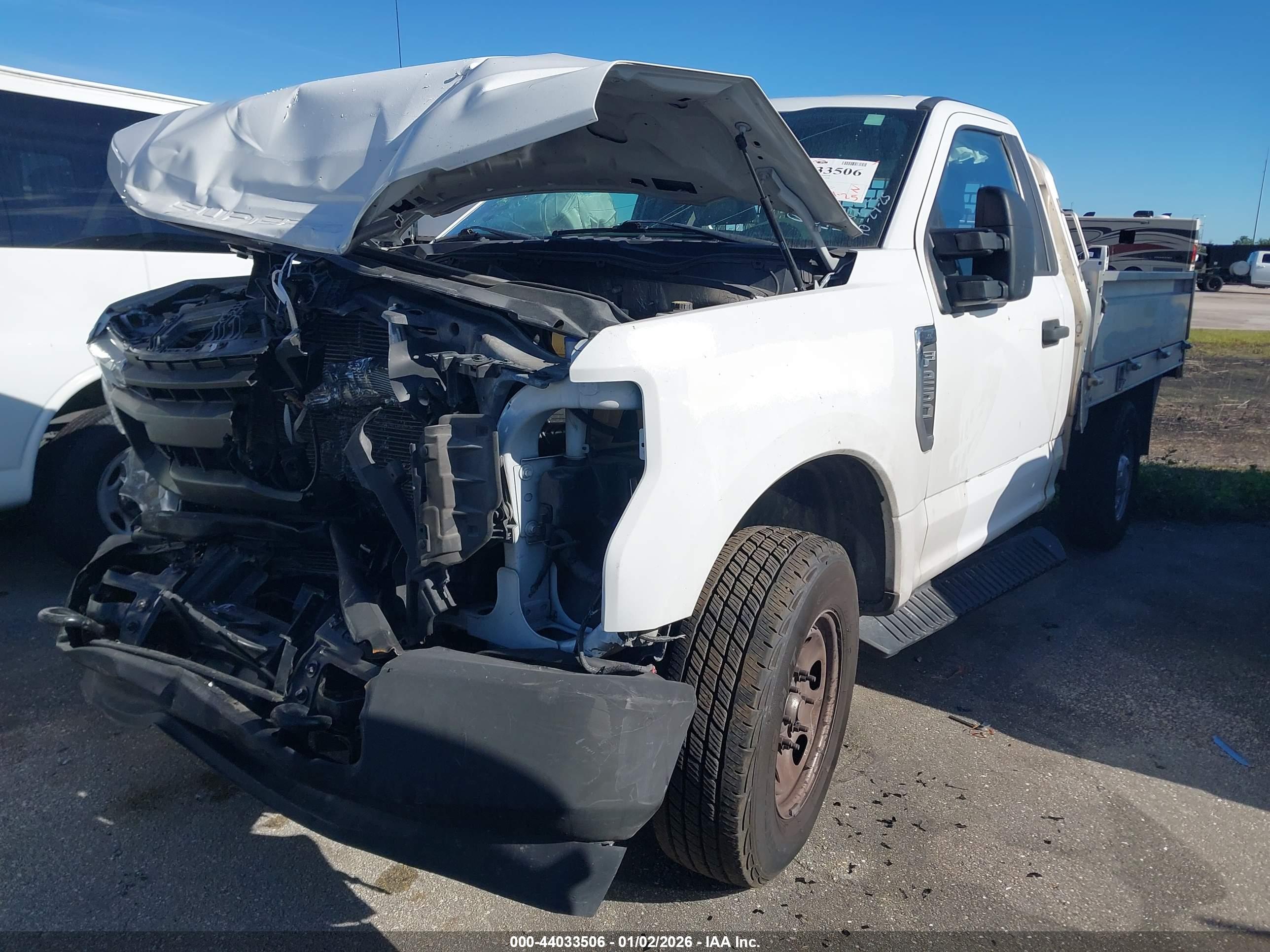 FORD F-250 image 2