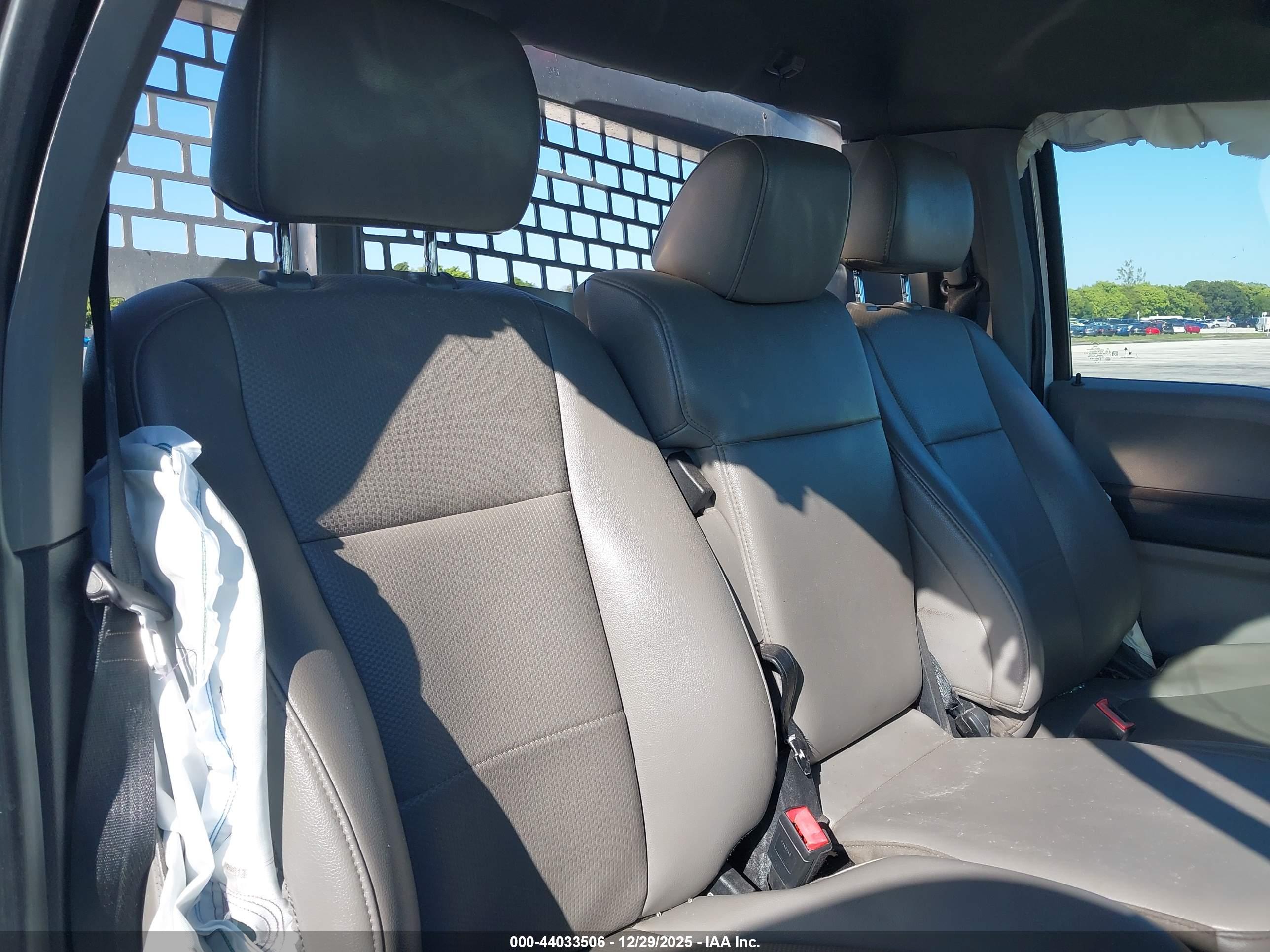 FORD F-250 image 8